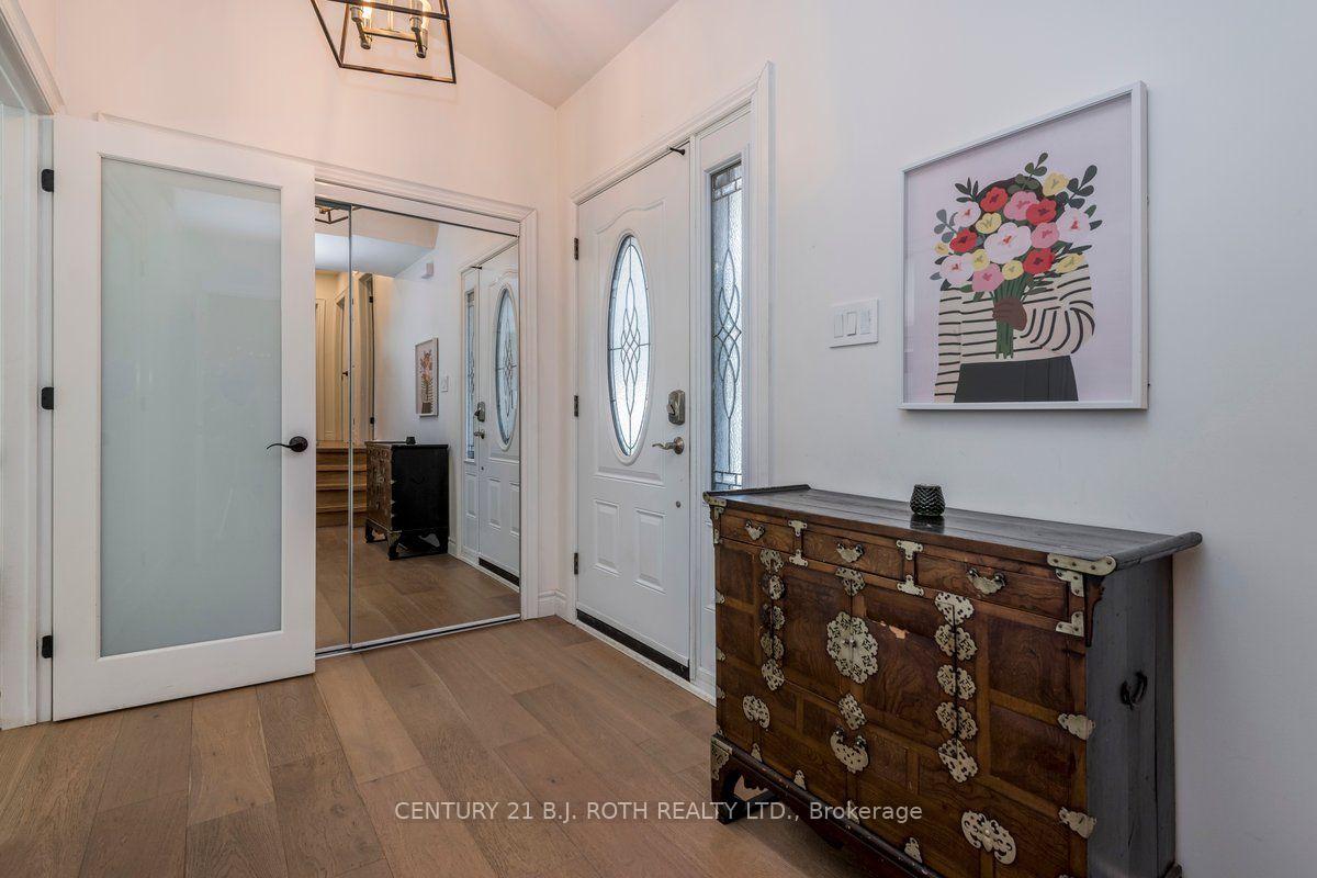 Photo 3 of 1 Ottaway Avenue, Barrie, East Bayfield — HOMEH