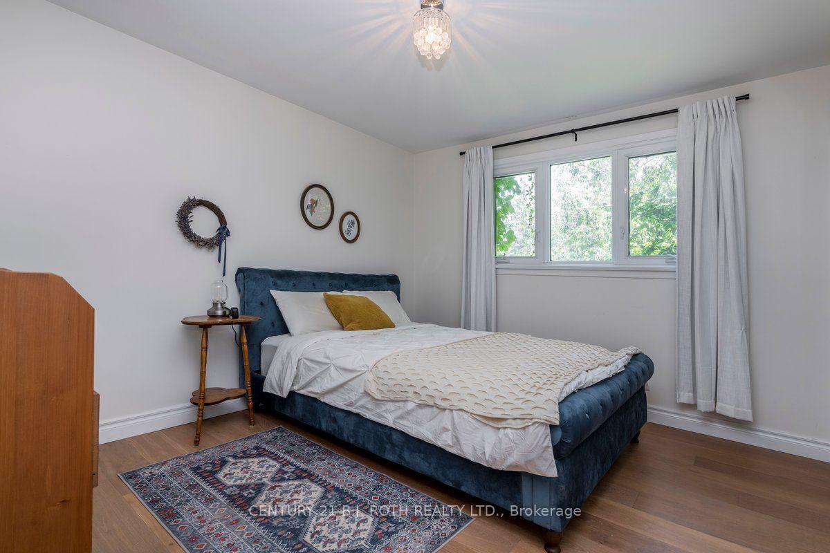 Photo 9 of 1 Ottaway Avenue, Barrie, East Bayfield — HOMEH