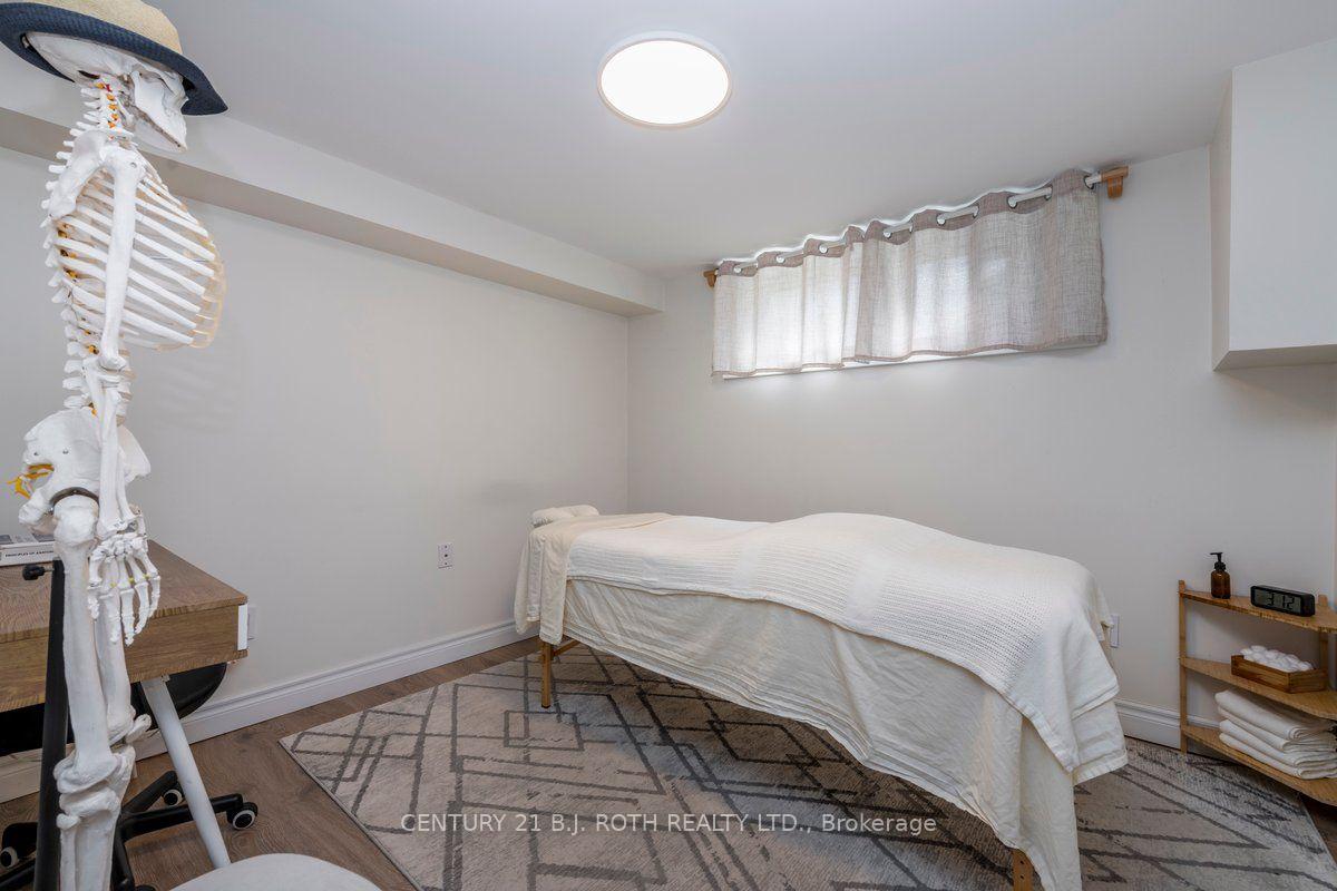 Photo 14 of 1 Ottaway Avenue, Barrie, East Bayfield — HOMEH