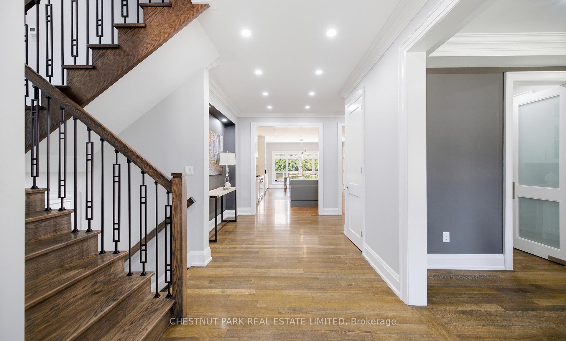 Photo 5 of 50 Blackforest Drive, Richmond Hill, Oak Ridges — HOMEH