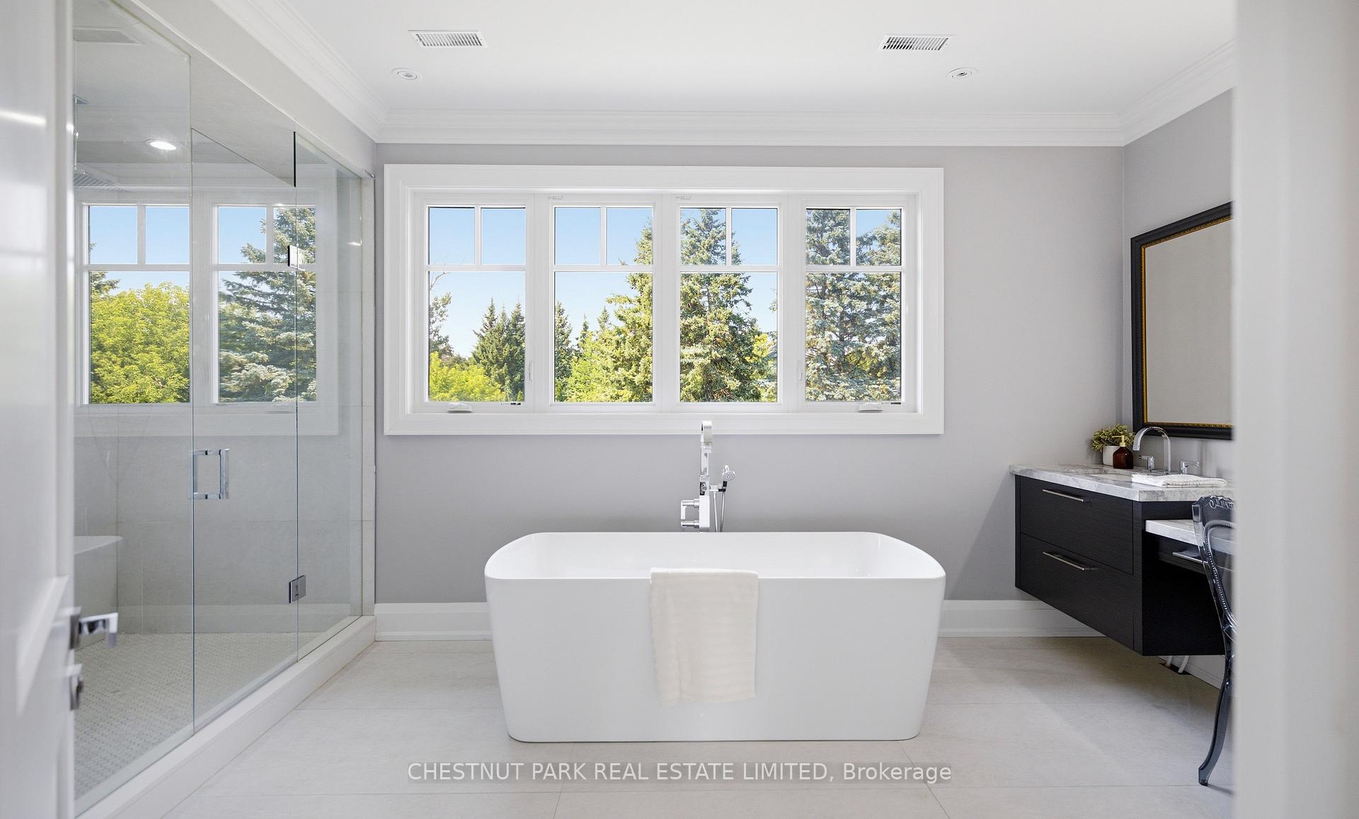 Photo 24 of 50 Blackforest Drive, Richmond Hill, Oak Ridges — HOMEH