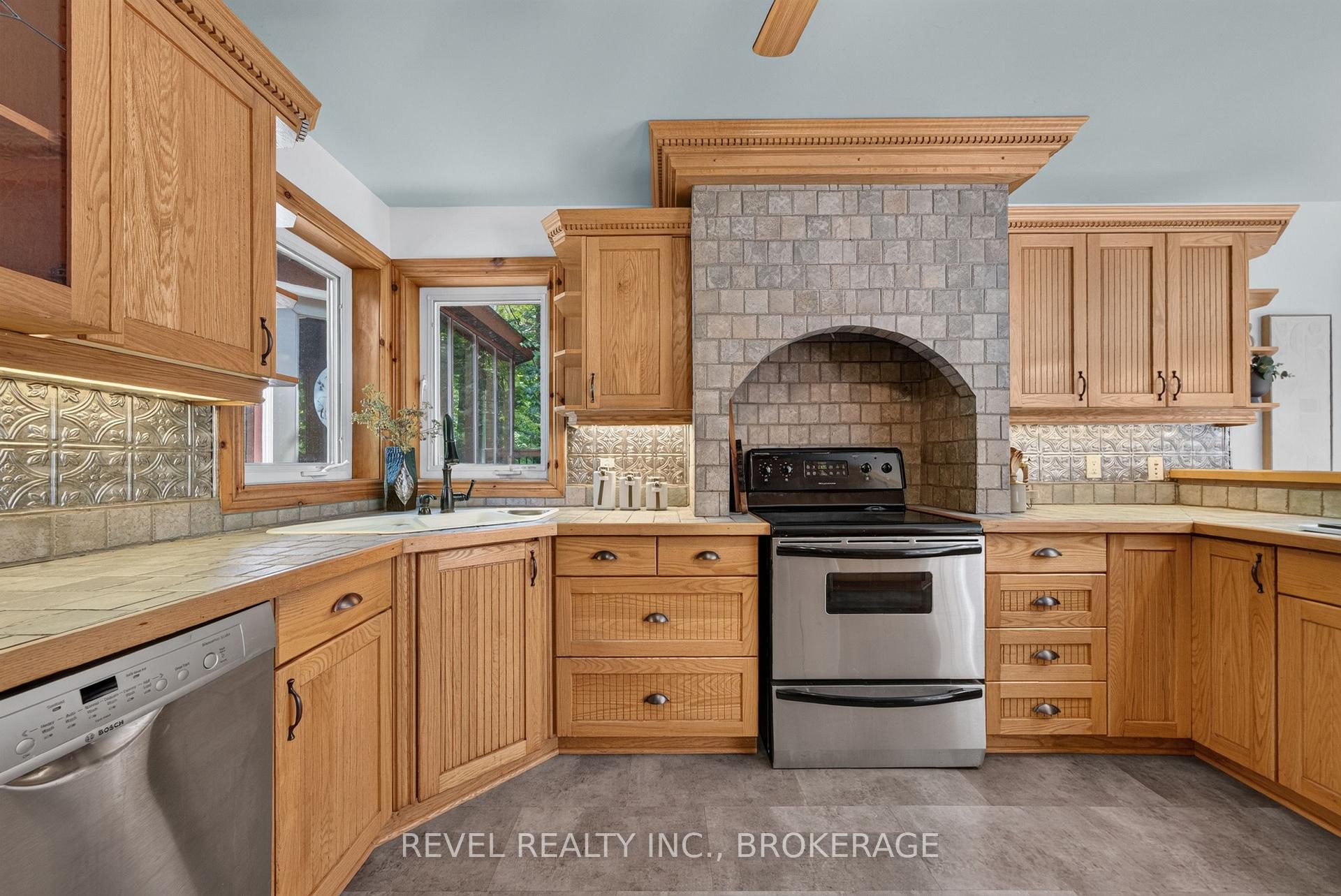 Photo 16 of 507 Frye Lane, Frontenac, Frontenac South — HOMEH