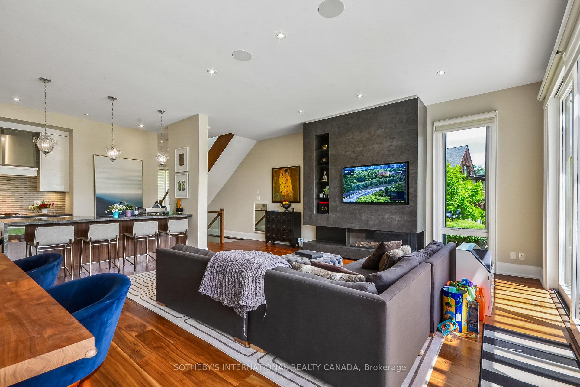 Photo 7 of Unit 21, 10 Maple Grove Drive, Oakville, Morrison — HOMEH