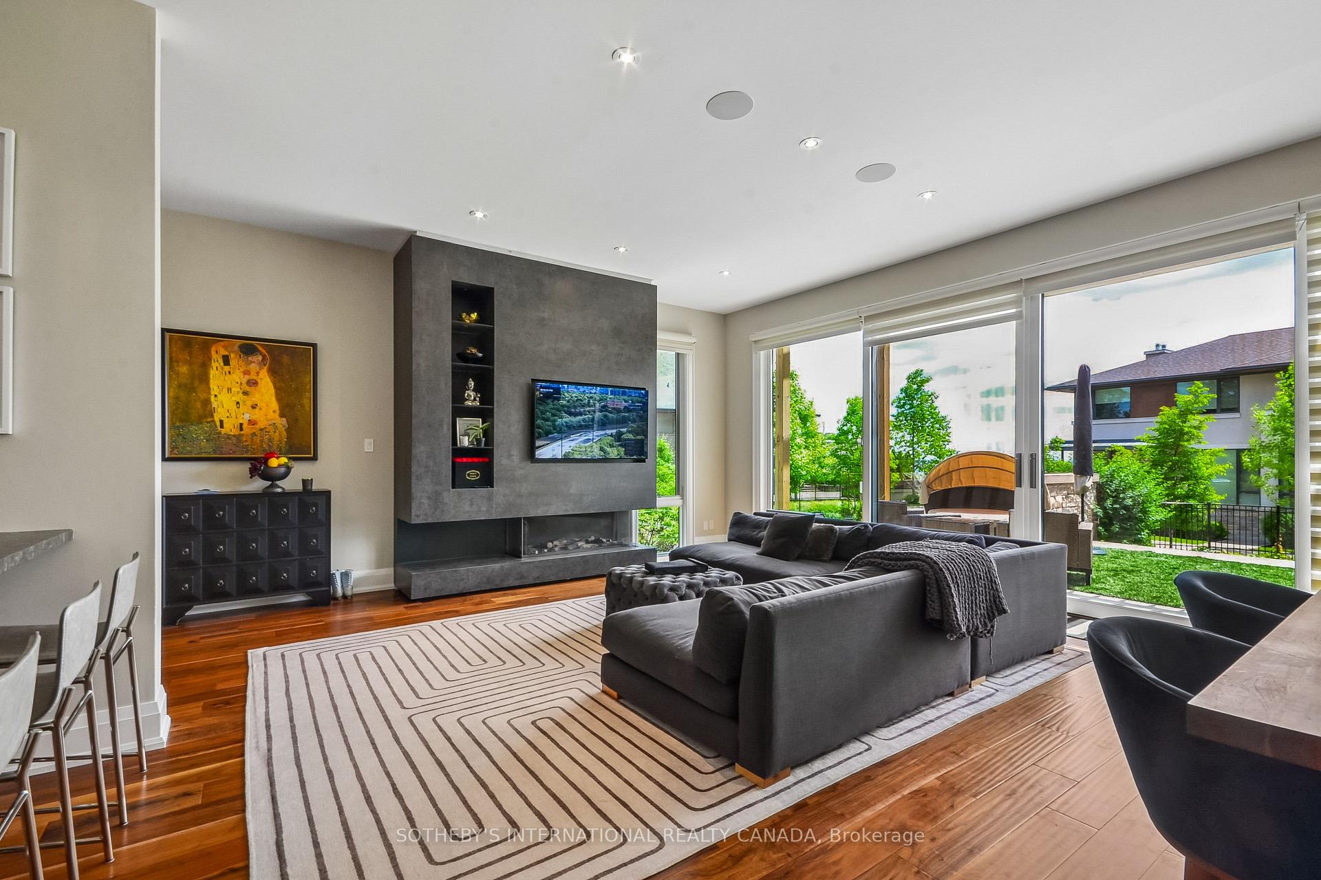 Photo 8 of Unit 21, 10 Maple Grove Drive, Oakville, Morrison — HOMEH