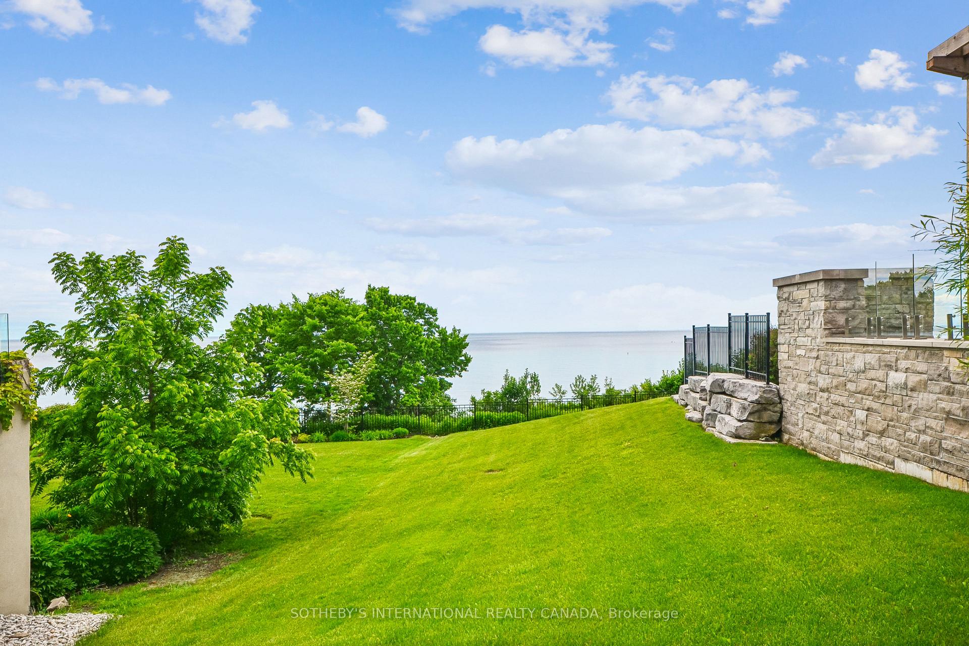Photo 39 of Unit 21, 10 Maple Grove Drive, Oakville, Morrison — HOMEH