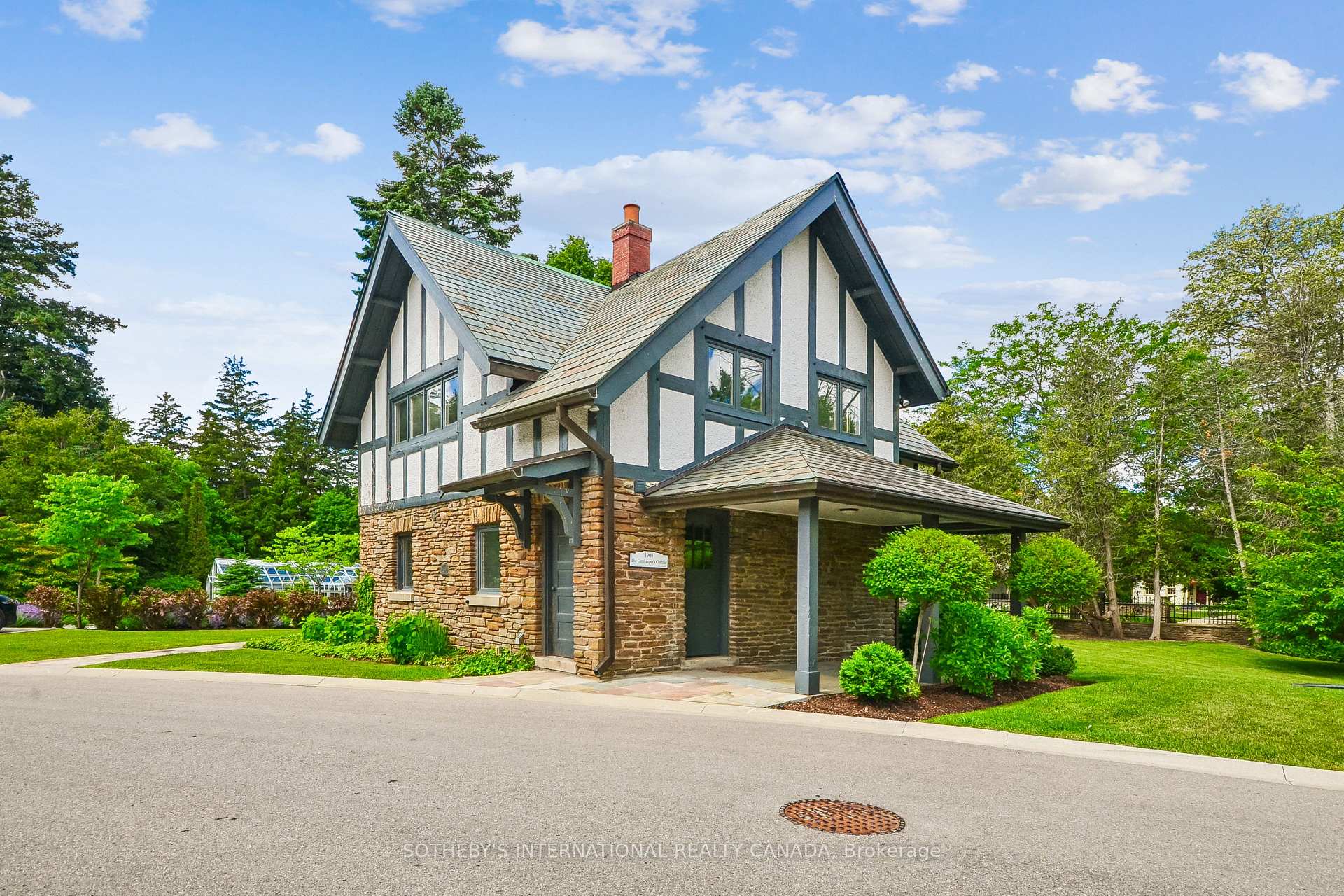 Photo 40 of Unit 21, 10 Maple Grove Drive, Oakville, Morrison — HOMEH