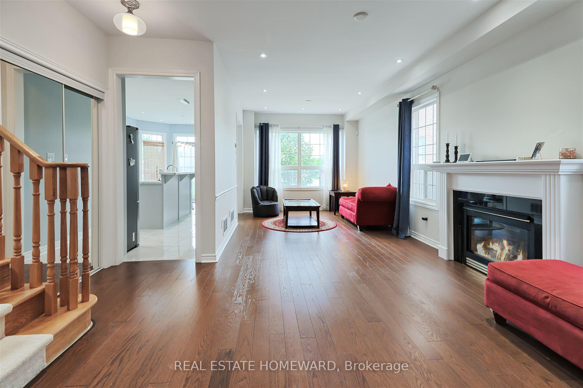 Photo 2 of 5860 Terrapark Trail, Mississauga, Churchill Meadows — HOMEH