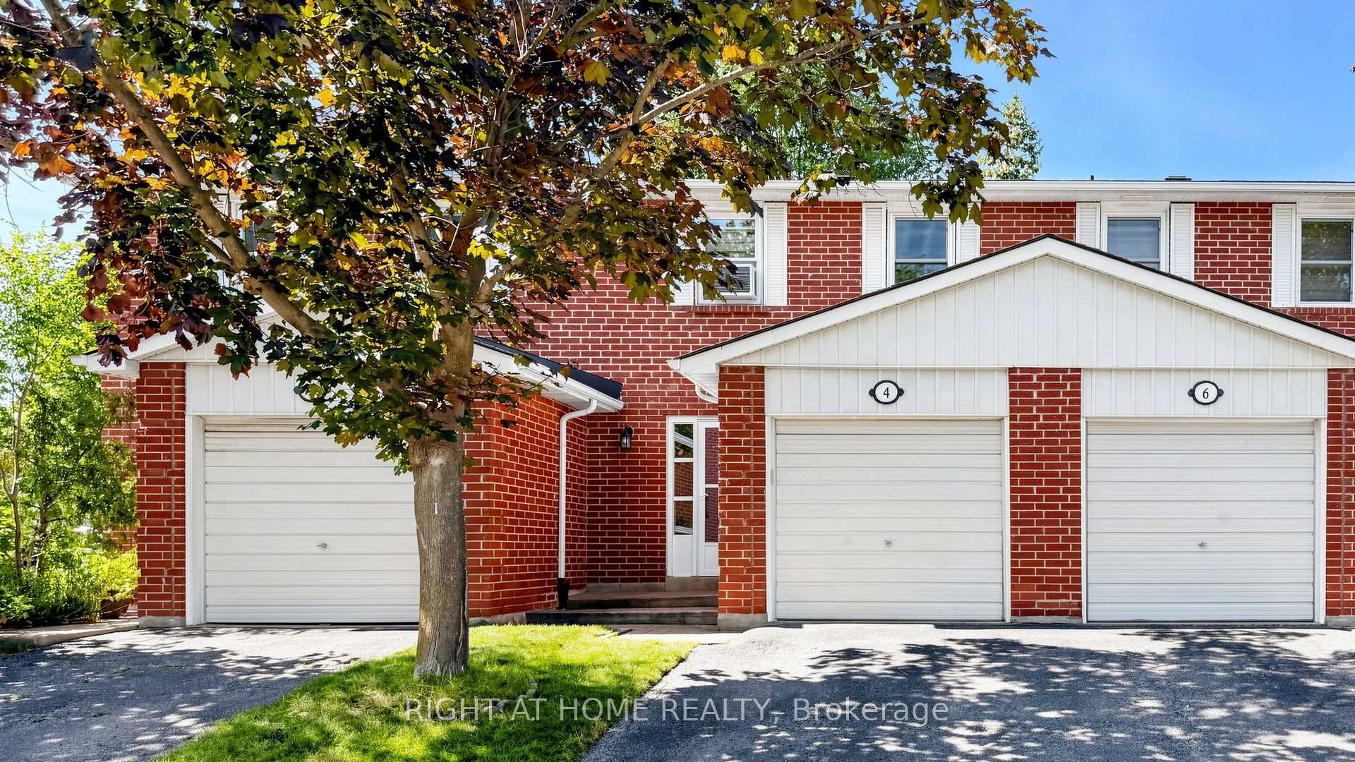 Photo 2 of 4 Harper Way, Markham, Aileen-Willowbrook — HOMEH