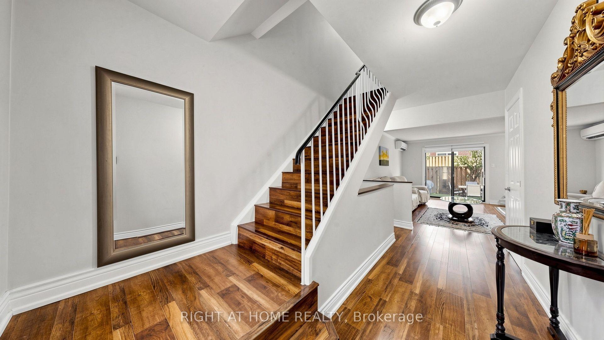 Photo 4 of 4 Harper Way, Markham, Aileen-Willowbrook — HOMEH