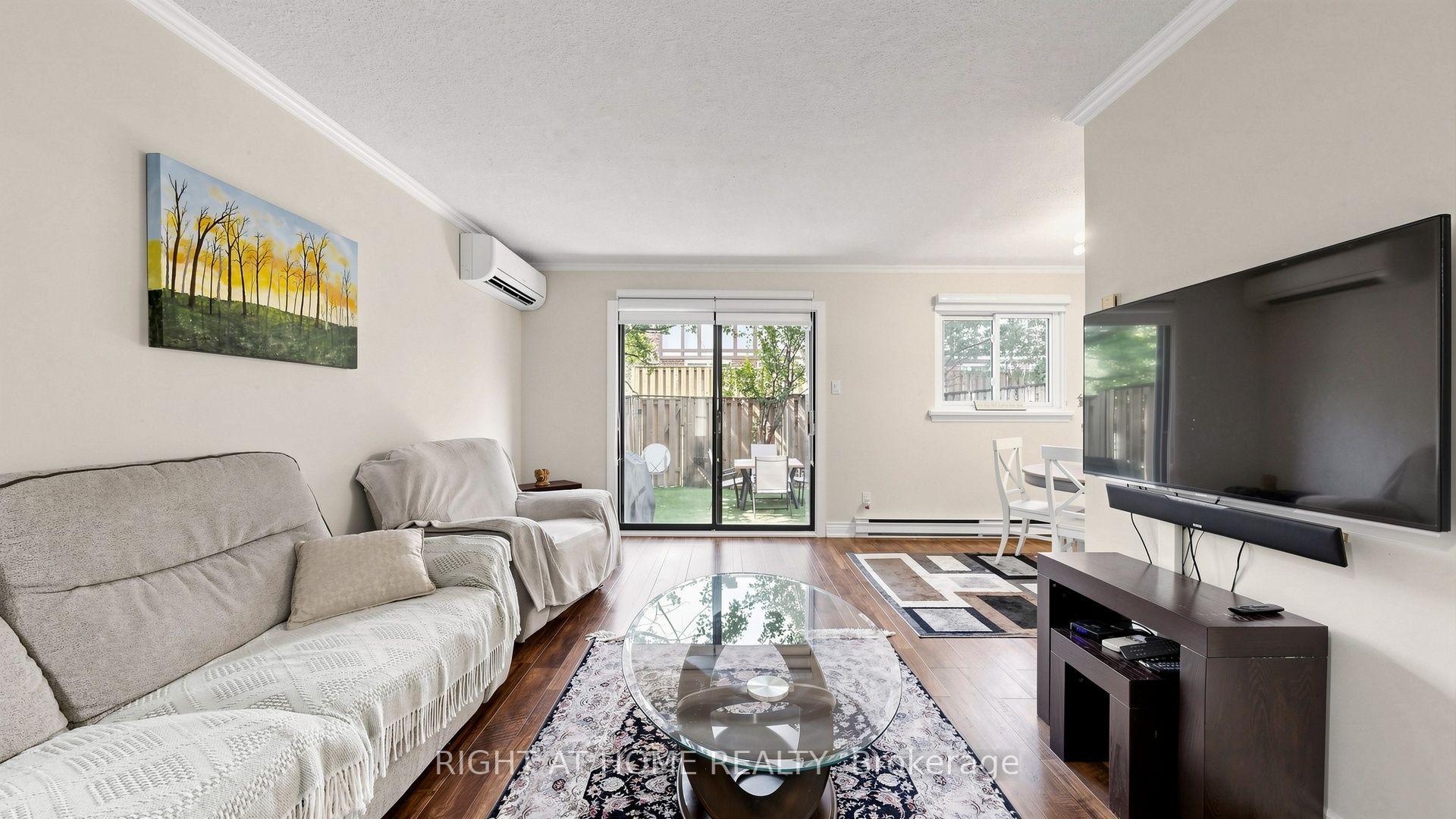 Photo 7 of 4 Harper Way, Markham, Aileen-Willowbrook — HOMEH