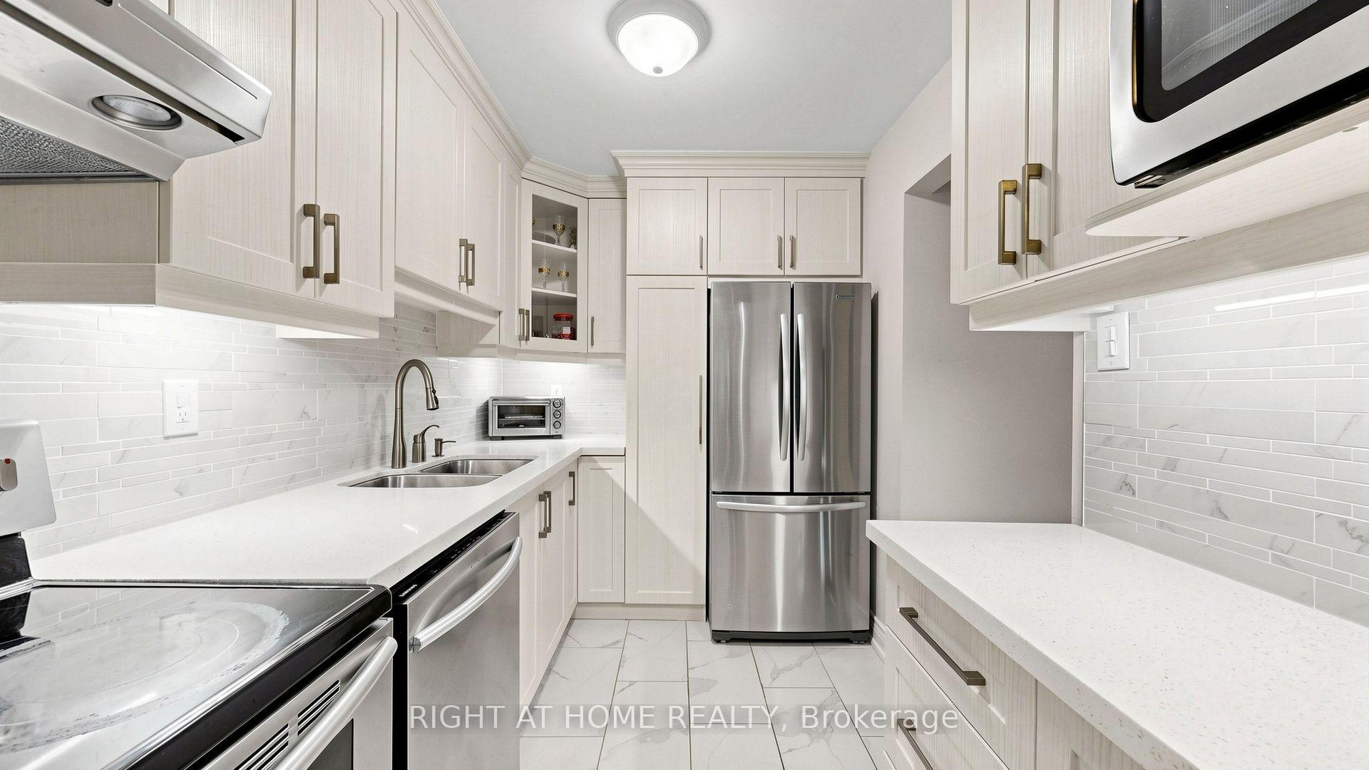 Photo 12 of 4 Harper Way, Markham, Aileen-Willowbrook — HOMEH