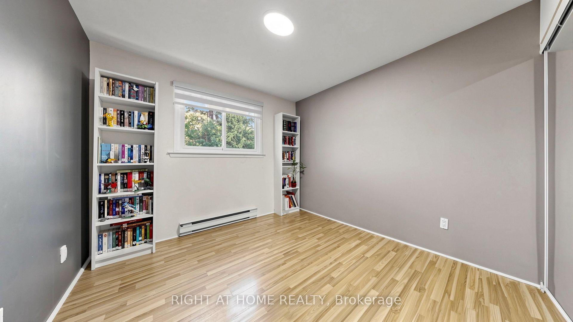 Photo 21 of 4 Harper Way, Markham, Aileen-Willowbrook — HOMEH