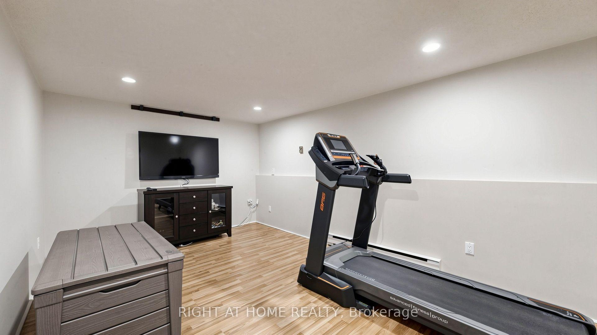 Photo 25 of 4 Harper Way, Markham, Aileen-Willowbrook — HOMEH