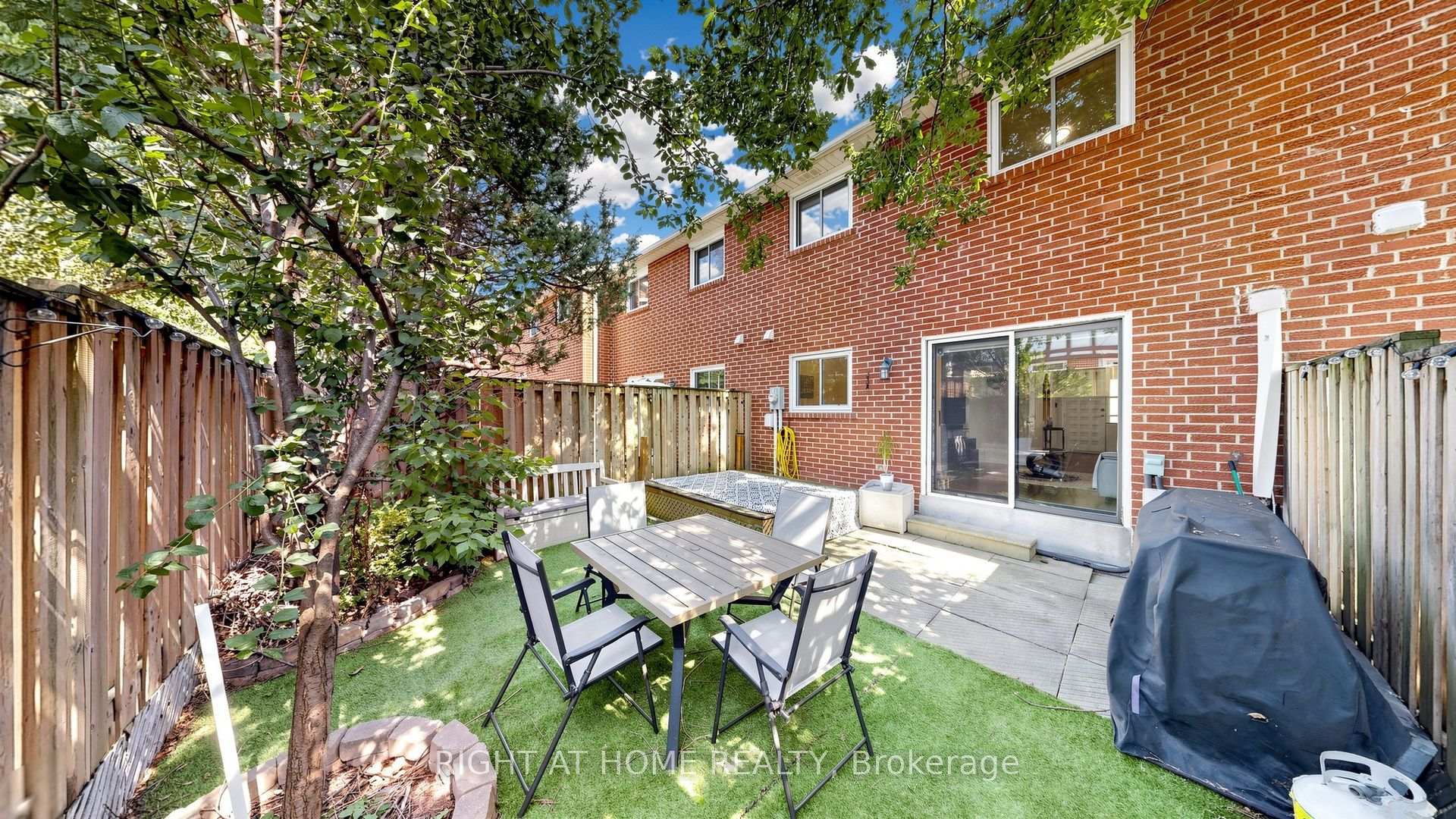Photo 32 of 4 Harper Way, Markham, Aileen-Willowbrook — HOMEH