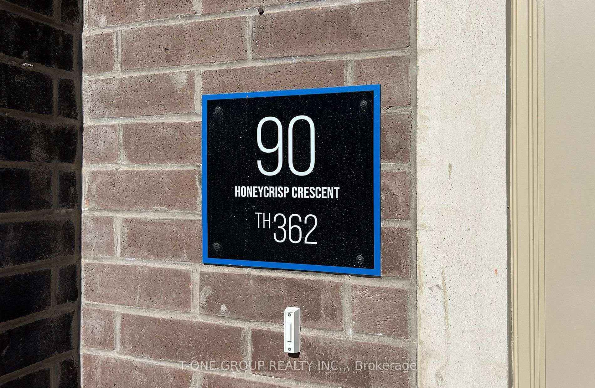 Photo 3 of Unit TH 362, 90 Honeycrisp Crescent, Vaughan, Vaughan Corporate Centre — HOMEH