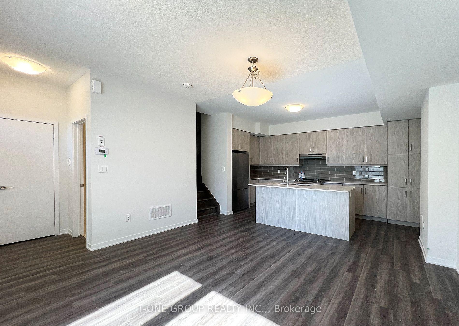 Photo 5 of Unit TH 362, 90 Honeycrisp Crescent, Vaughan, Vaughan Corporate Centre — HOMEH