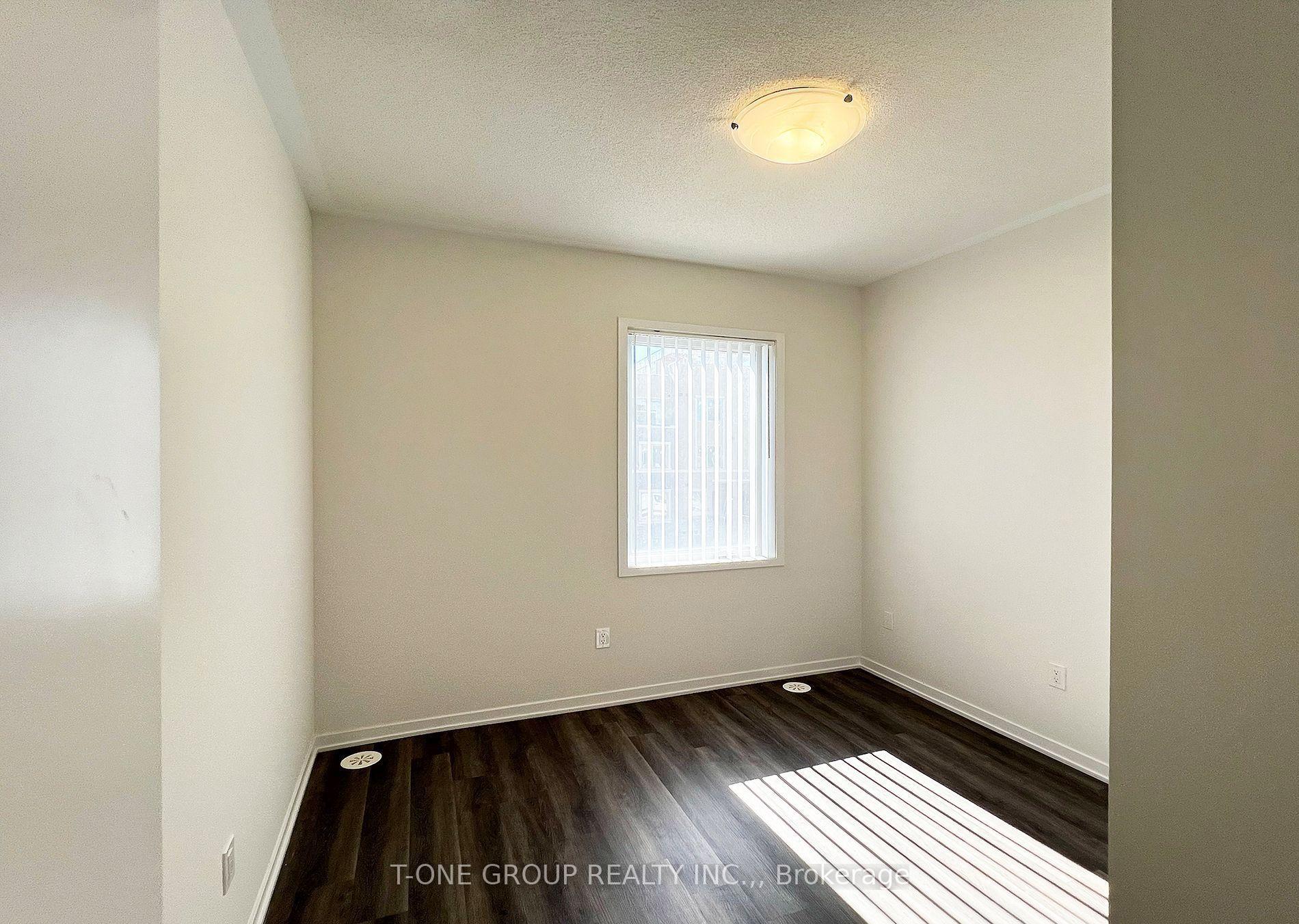 Photo 9 of Unit TH 362, 90 Honeycrisp Crescent, Vaughan, Vaughan Corporate Centre — HOMEH