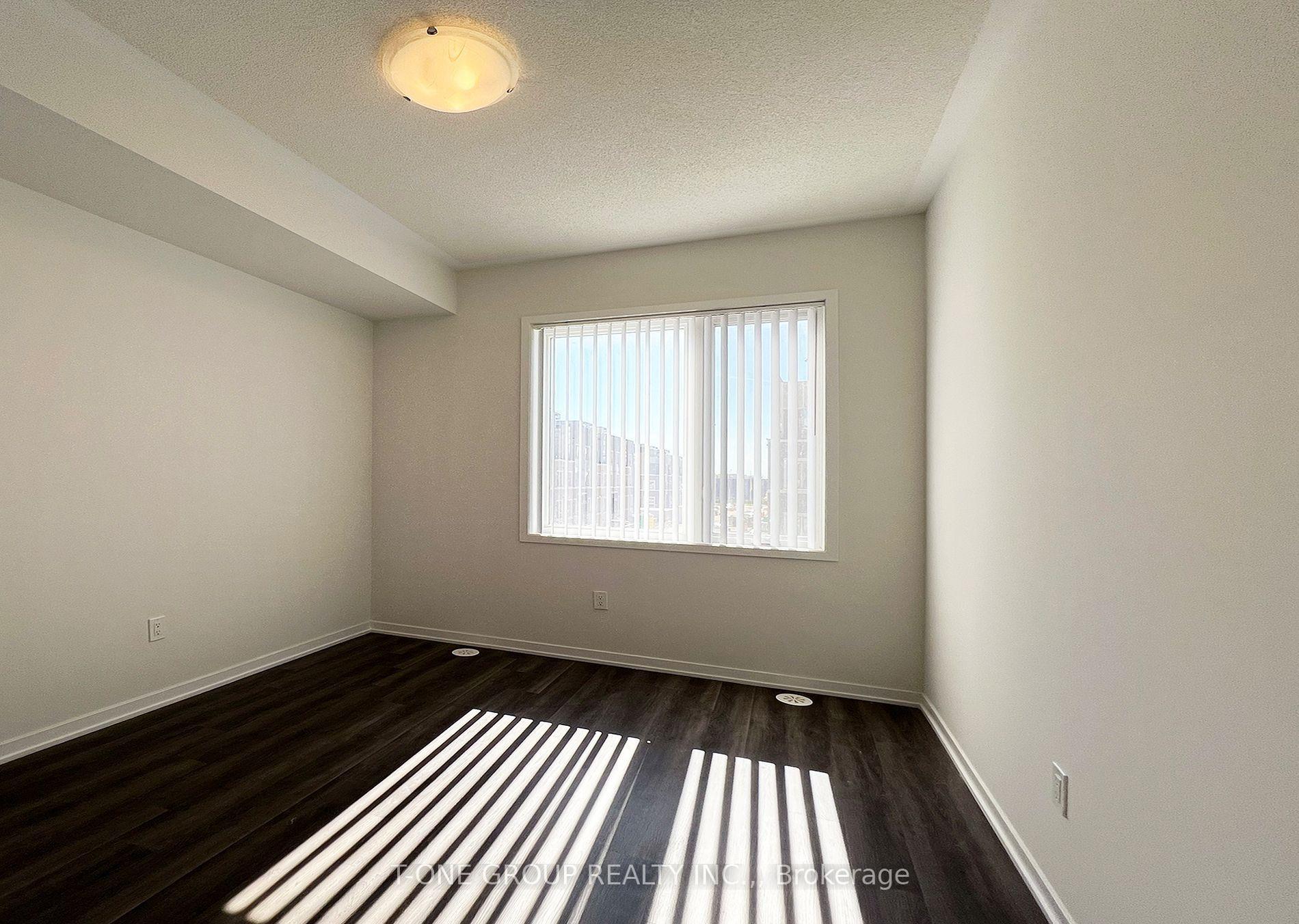 Photo 11 of Unit TH 362, 90 Honeycrisp Crescent, Vaughan, Vaughan Corporate Centre — HOMEH