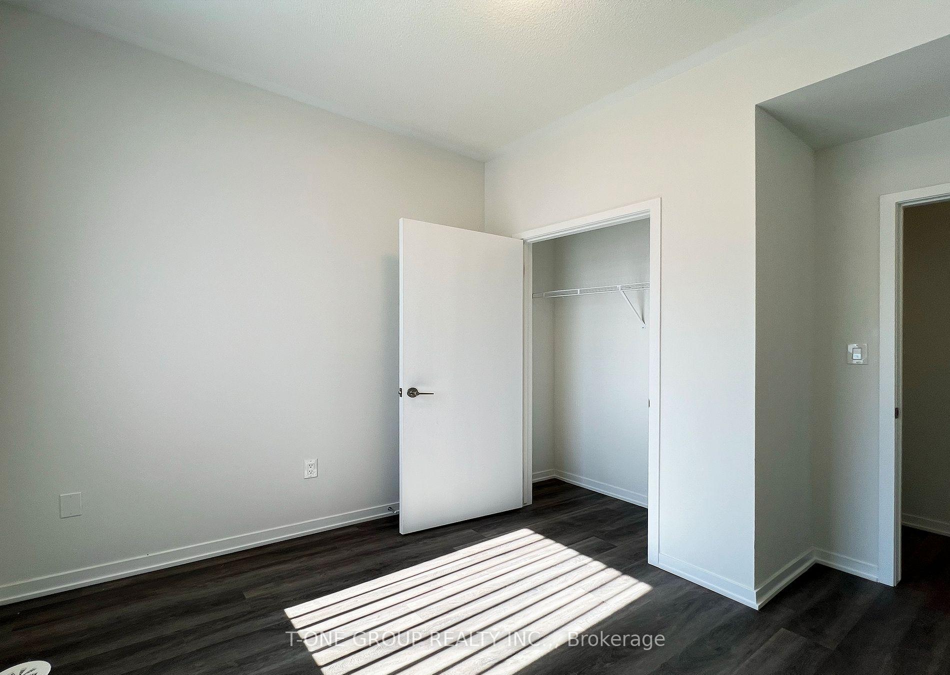 Photo 12 of Unit TH 362, 90 Honeycrisp Crescent, Vaughan, Vaughan Corporate Centre — HOMEH