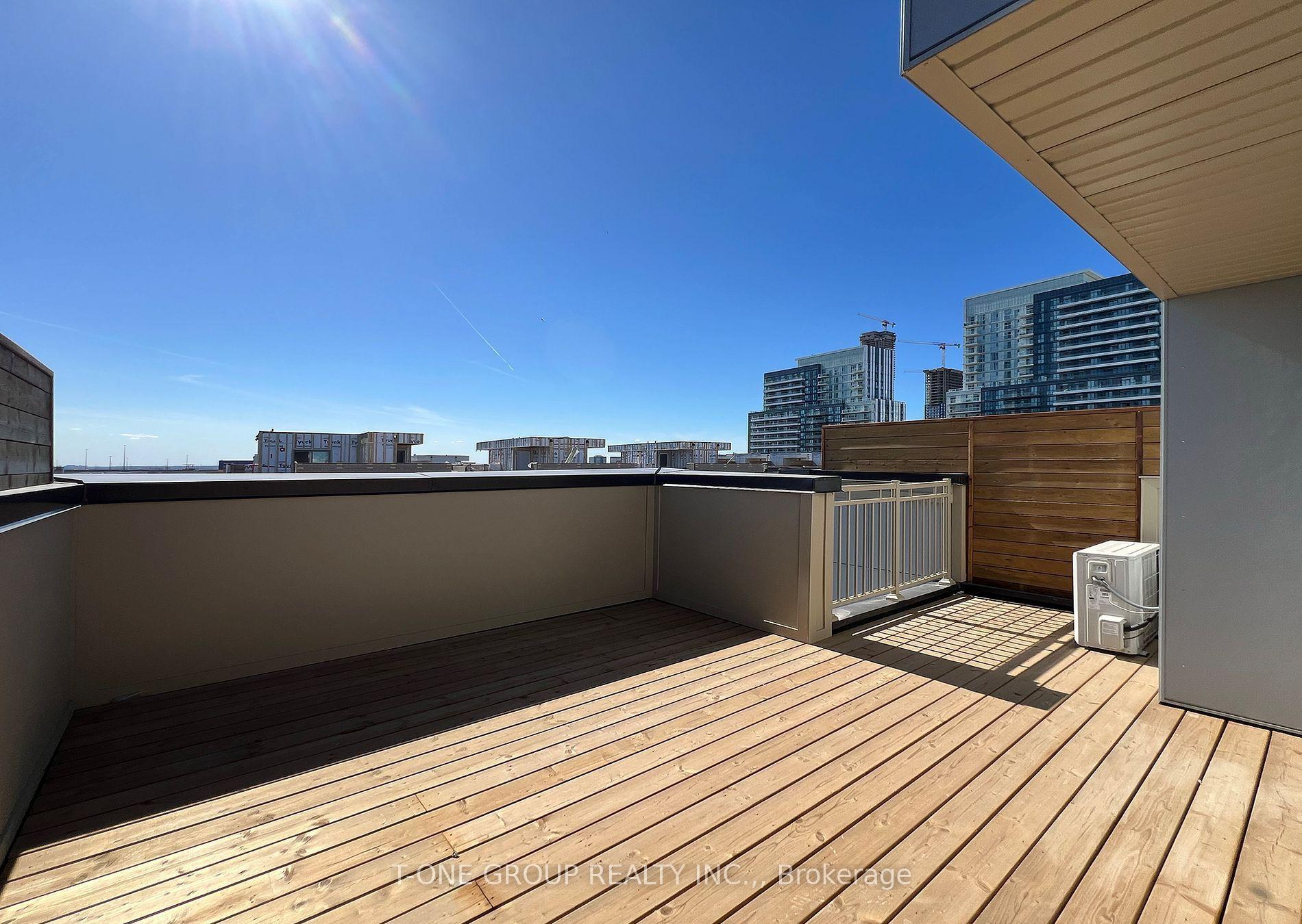 Photo 27 of Unit TH 362, 90 Honeycrisp Crescent, Vaughan, Vaughan Corporate Centre — HOMEH
