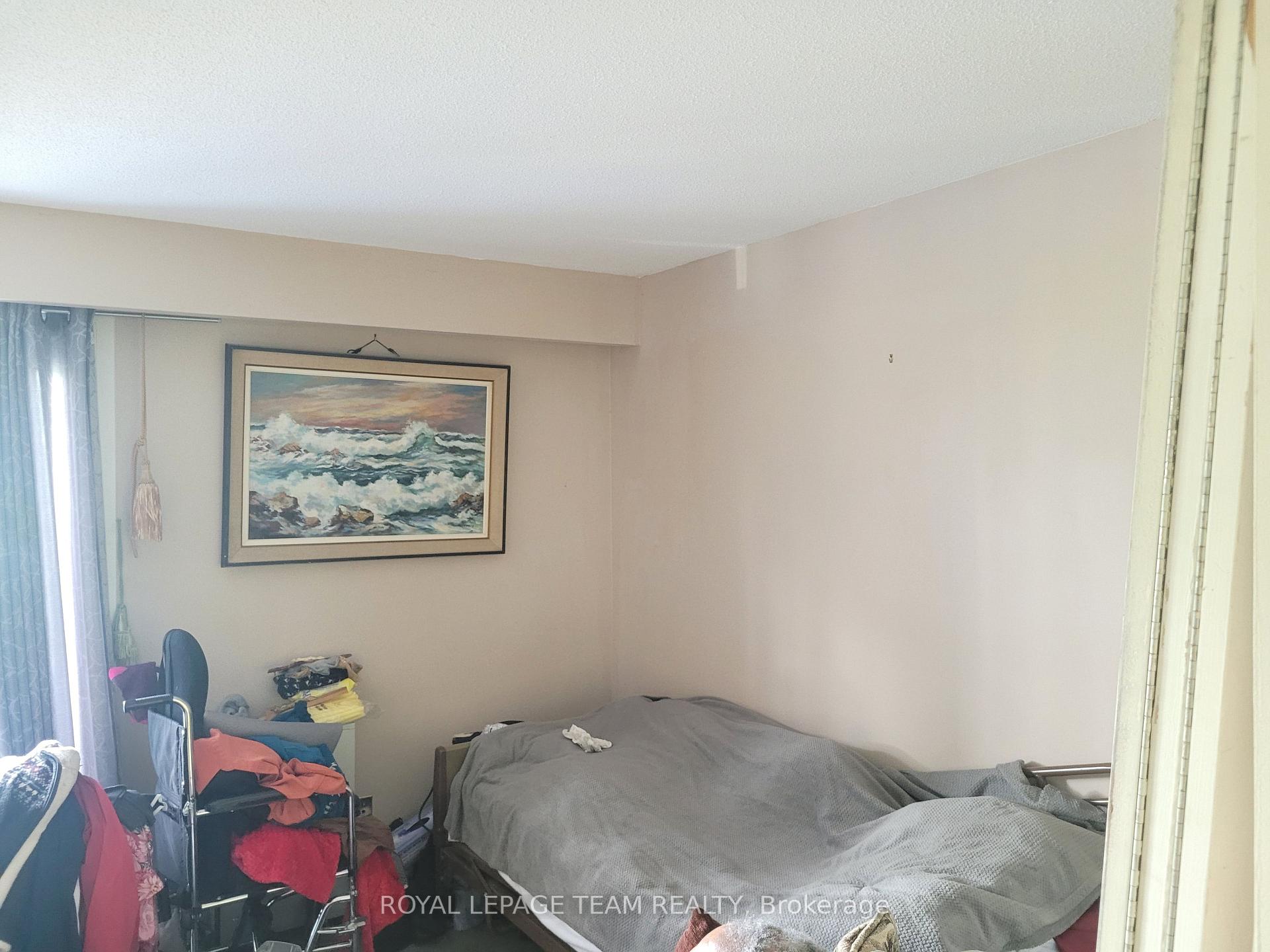 Photo 5 of 438F Moodie Drive, Ottawa, Westcliffe Estates — HOMEH