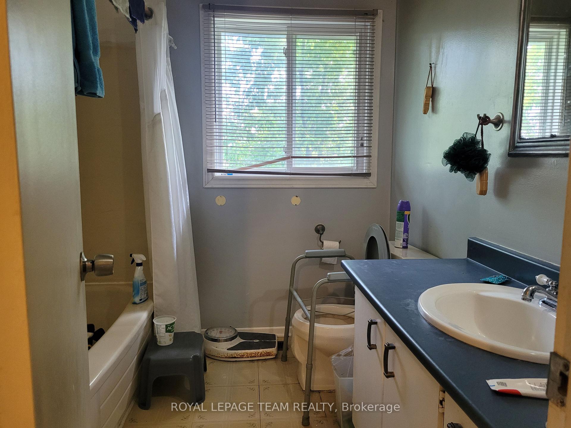 Photo 9 of 438F Moodie Drive, Ottawa, Westcliffe Estates — HOMEH