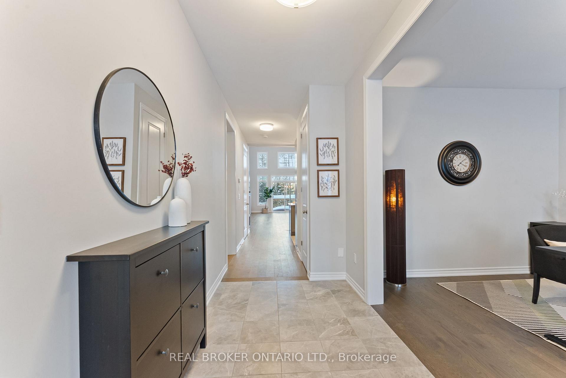 Photo 3 of 6 Howard Williams Court, Uxbridge — HOMEH