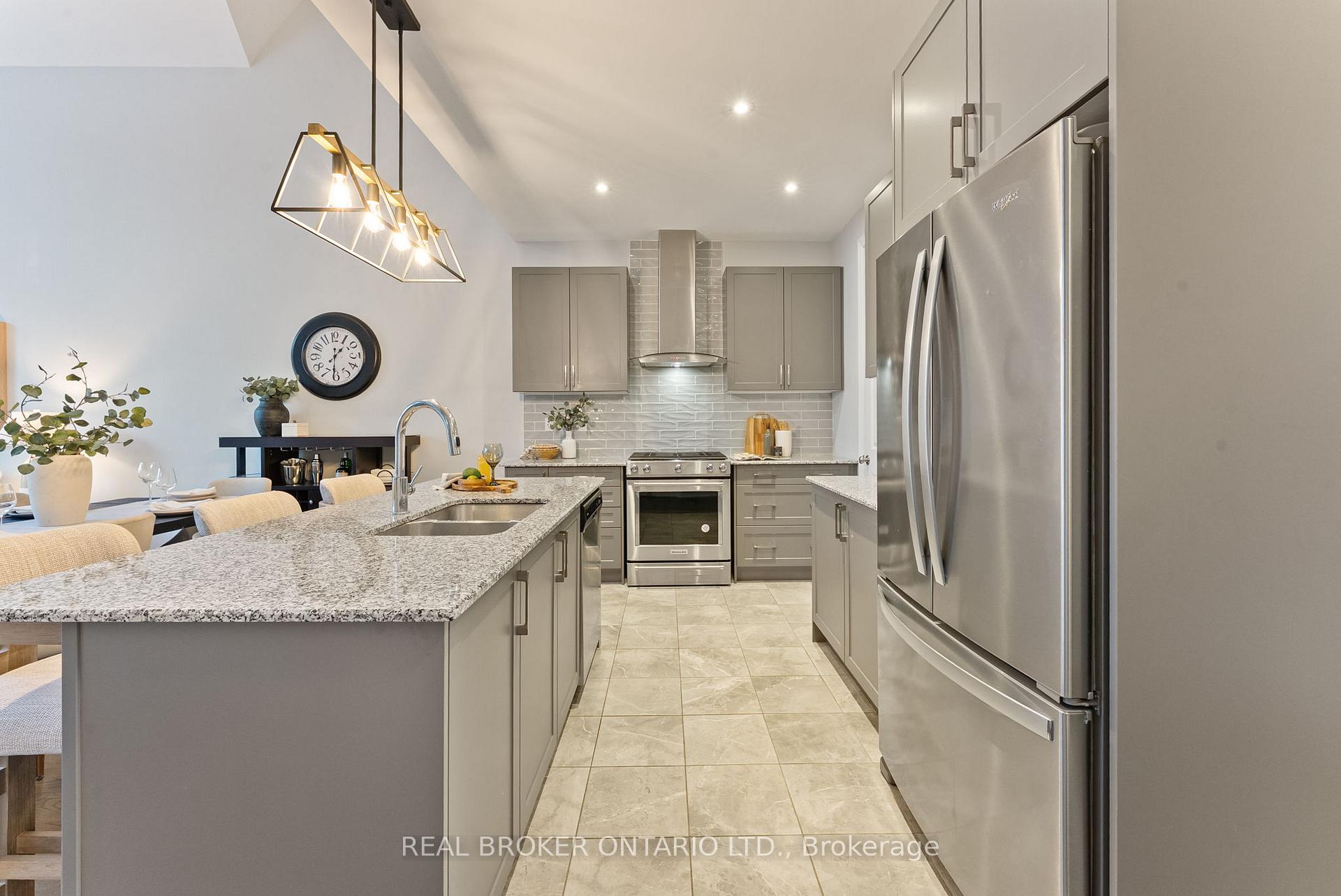 Photo 8 of 6 Howard Williams Court, Uxbridge — HOMEH