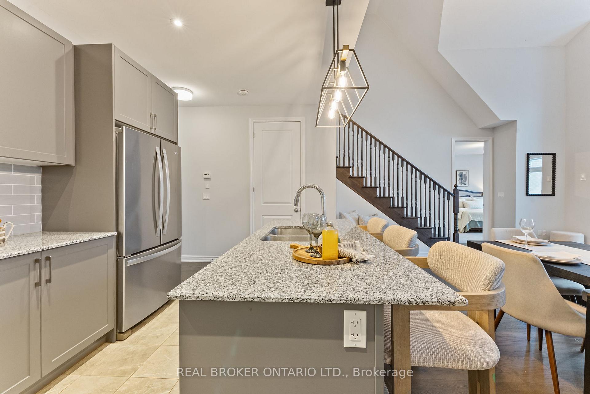 Photo 13 of 6 Howard Williams Court, Uxbridge — HOMEH