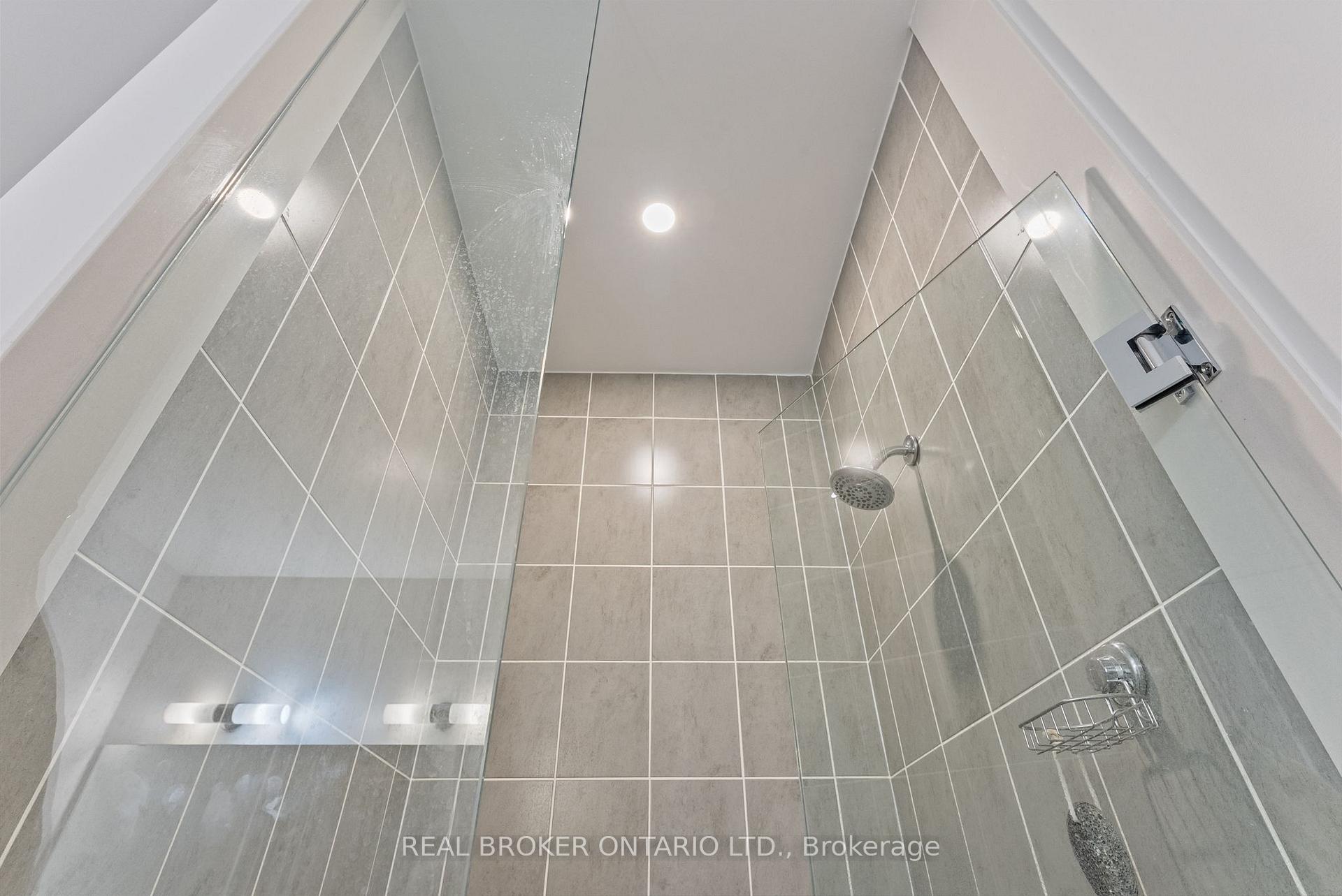 Photo 26 of 6 Howard Williams Court, Uxbridge — HOMEH