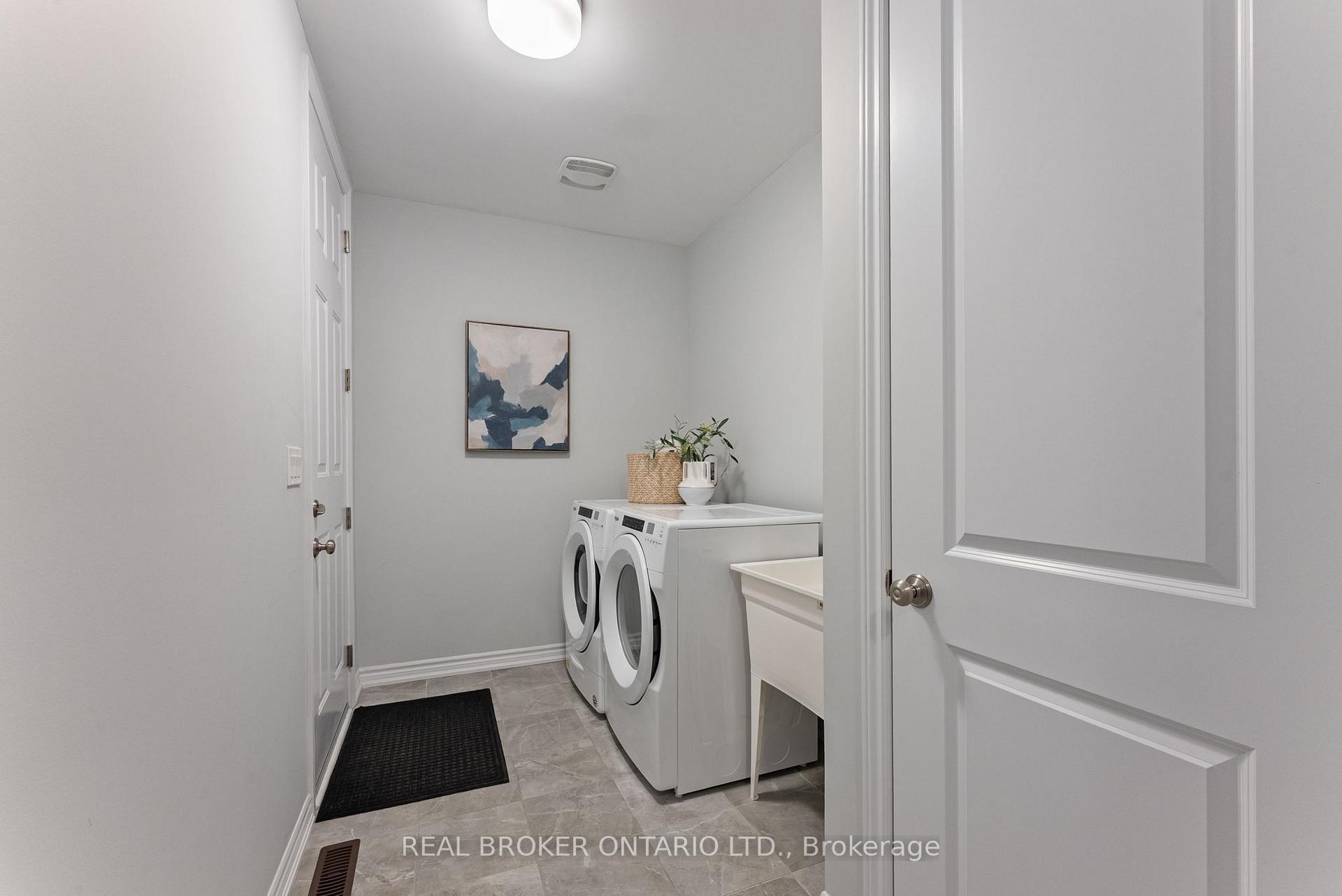 Photo 33 of 6 Howard Williams Court, Uxbridge — HOMEH