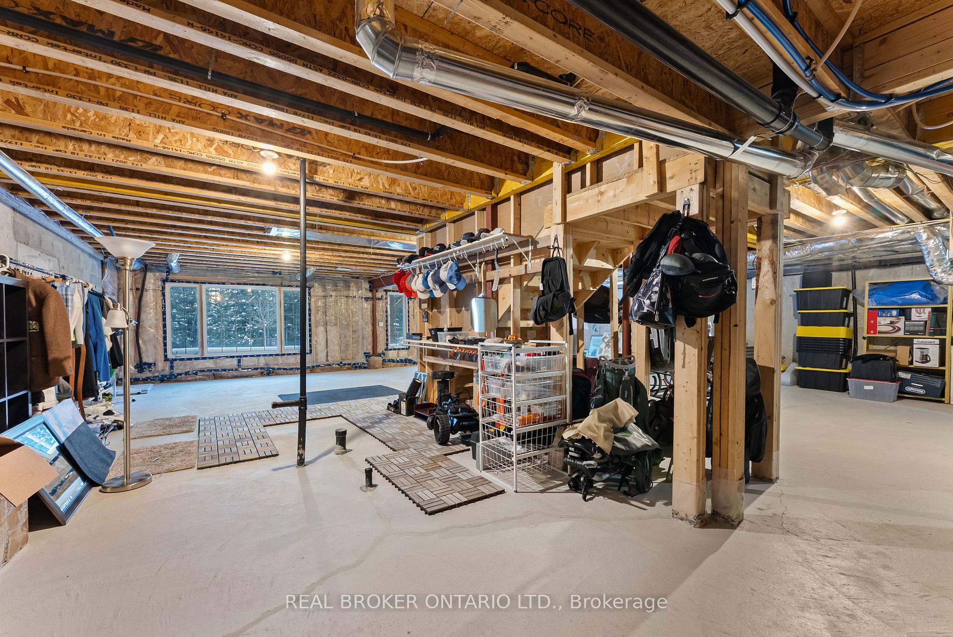 Photo 35 of 6 Howard Williams Court, Uxbridge — HOMEH