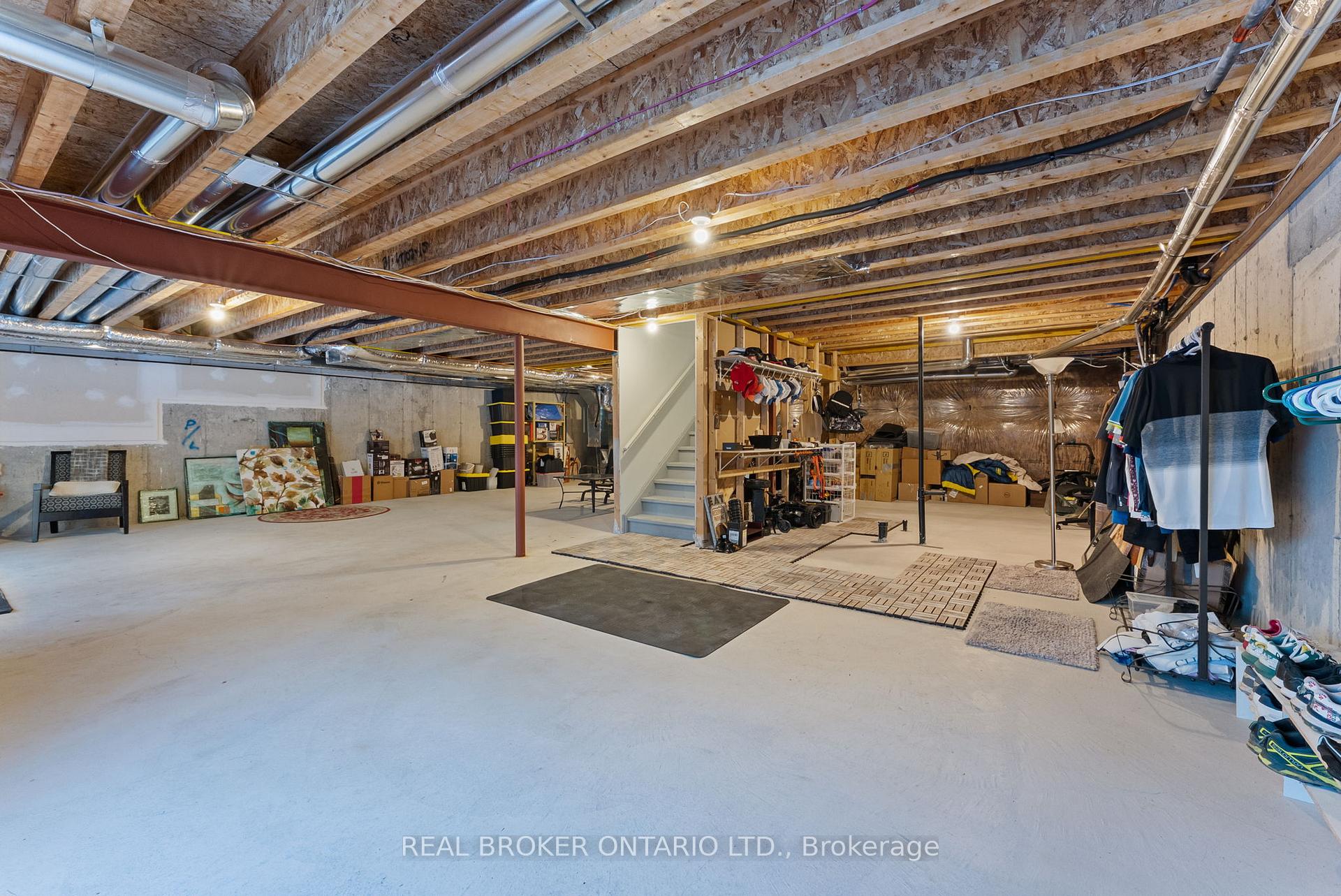Photo 36 of 6 Howard Williams Court, Uxbridge — HOMEH