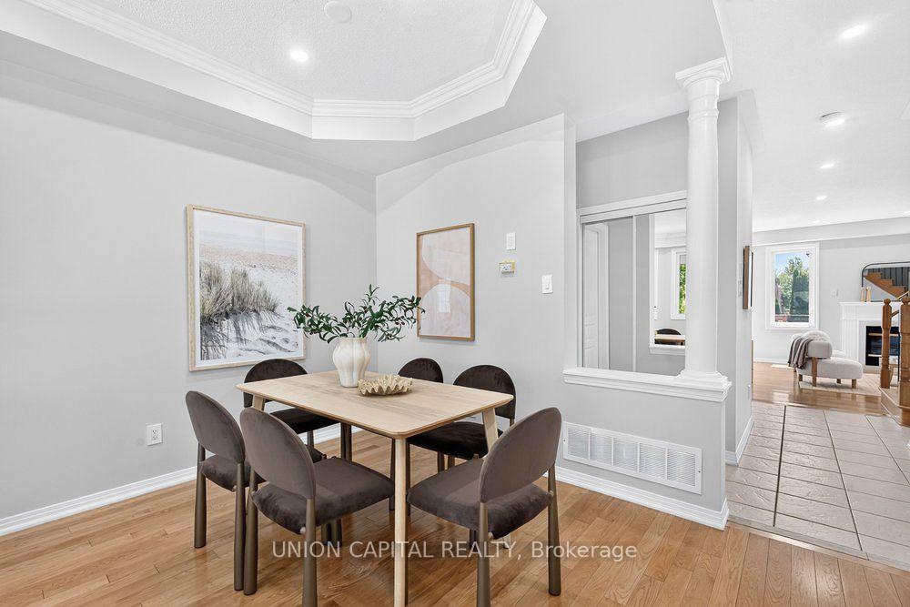 Photo 8 of 61 Hillmount Road, Markham, Cachet — HOMEH