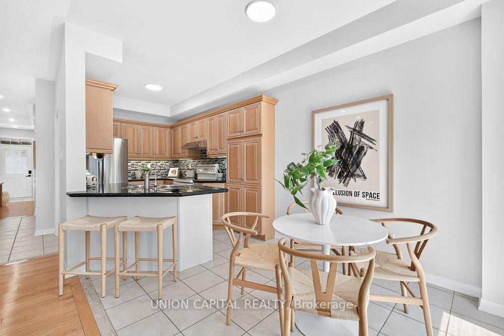 Photo 9 of 61 Hillmount Road, Markham, Cachet — HOMEH
