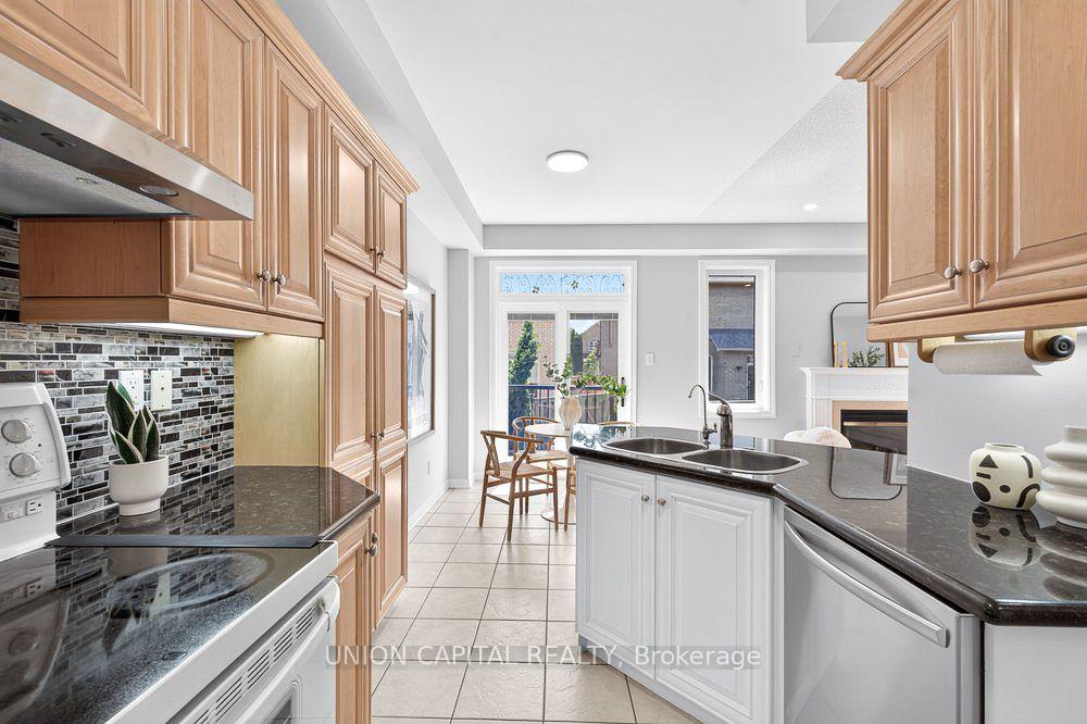 Photo 11 of 61 Hillmount Road, Markham, Cachet — HOMEH