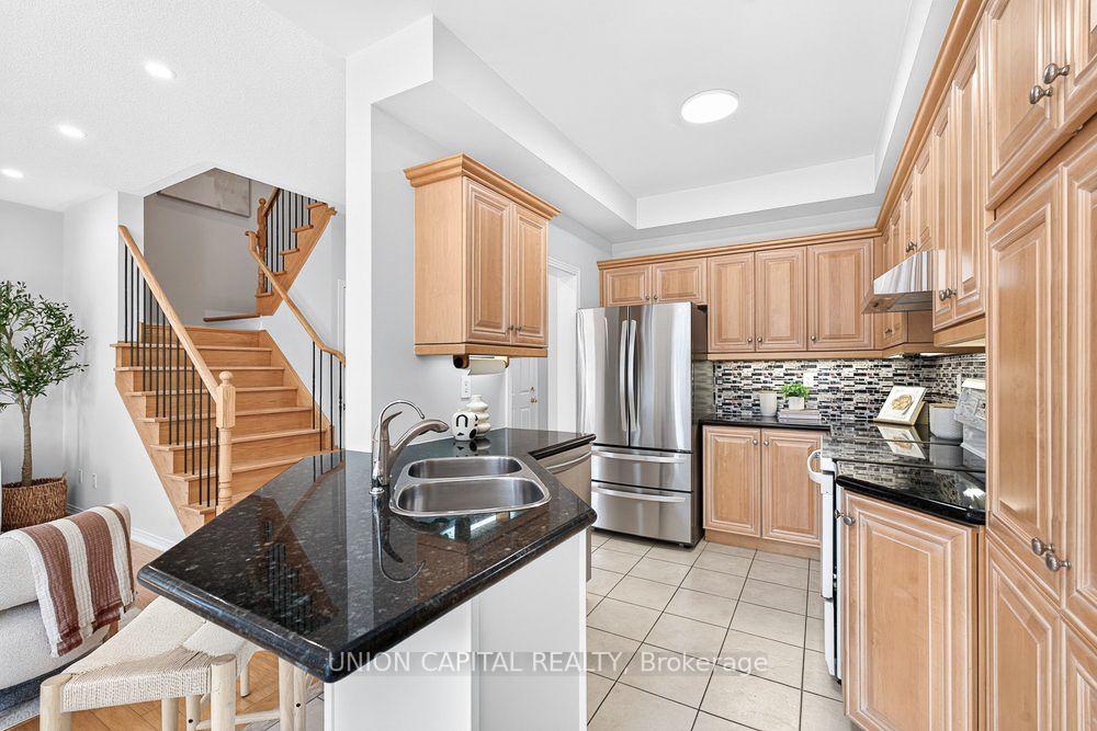 Photo 12 of 61 Hillmount Road, Markham, Cachet — HOMEH