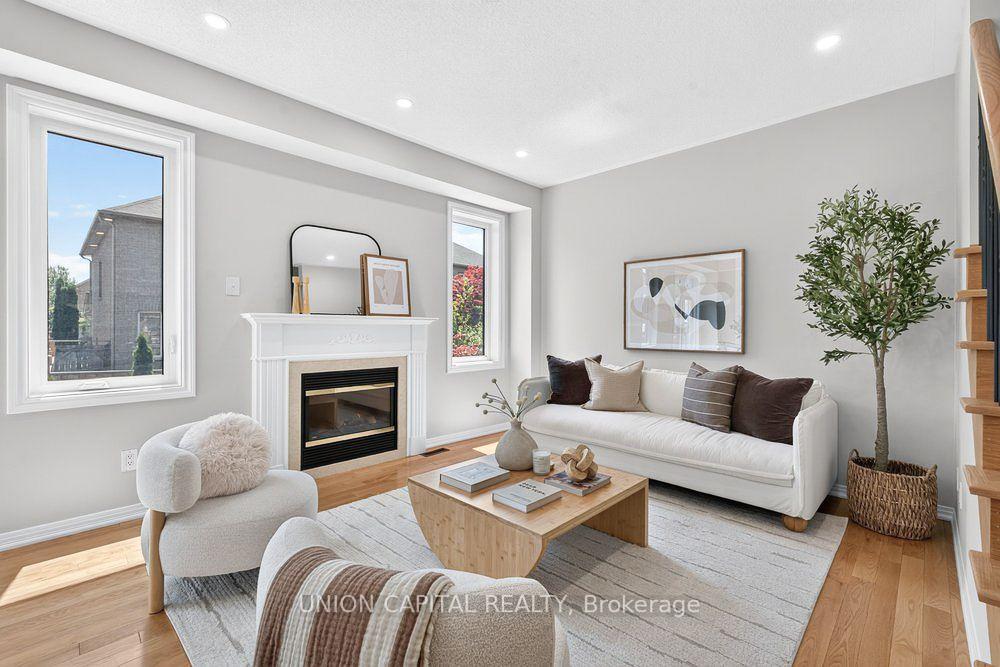 Photo 14 of 61 Hillmount Road, Markham, Cachet — HOMEH