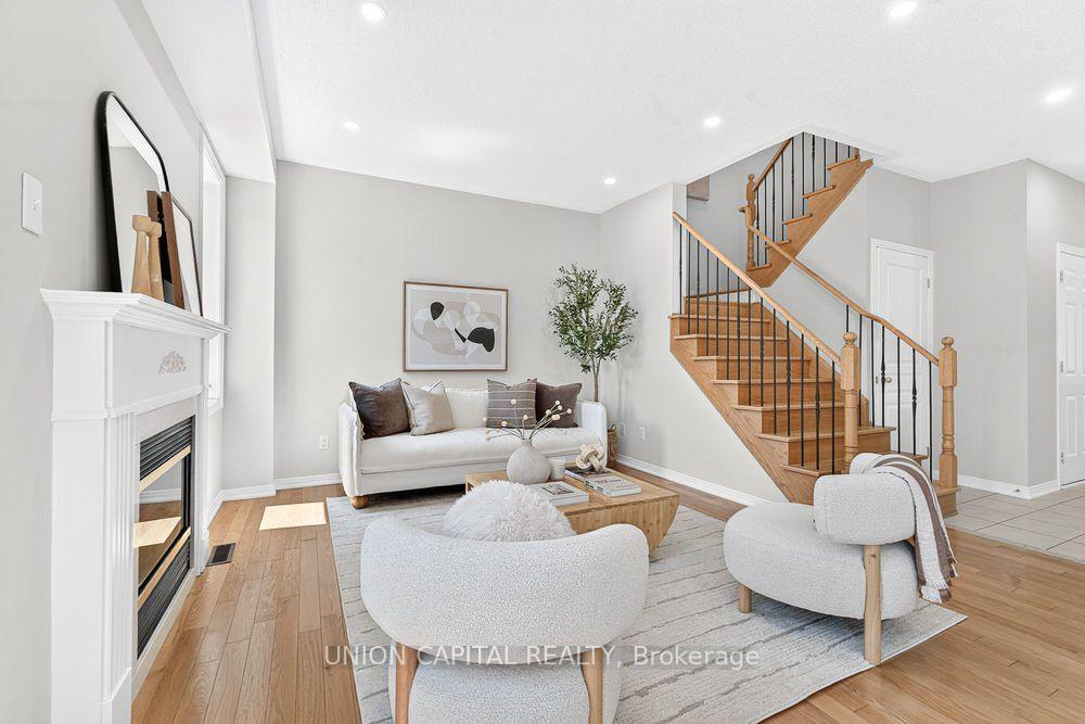 Photo 15 of 61 Hillmount Road, Markham, Cachet — HOMEH