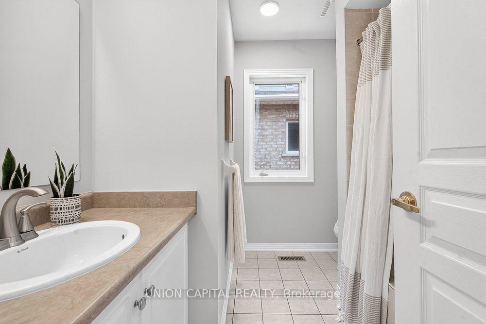 Photo 24 of 61 Hillmount Road, Markham, Cachet — HOMEH