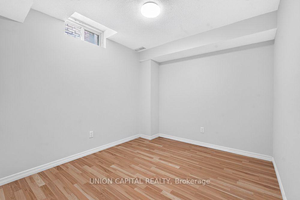 Photo 30 of 61 Hillmount Road, Markham, Cachet — HOMEH