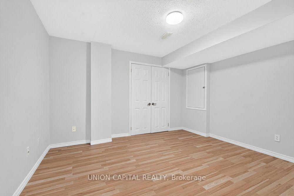 Photo 33 of 61 Hillmount Road, Markham, Cachet — HOMEH
