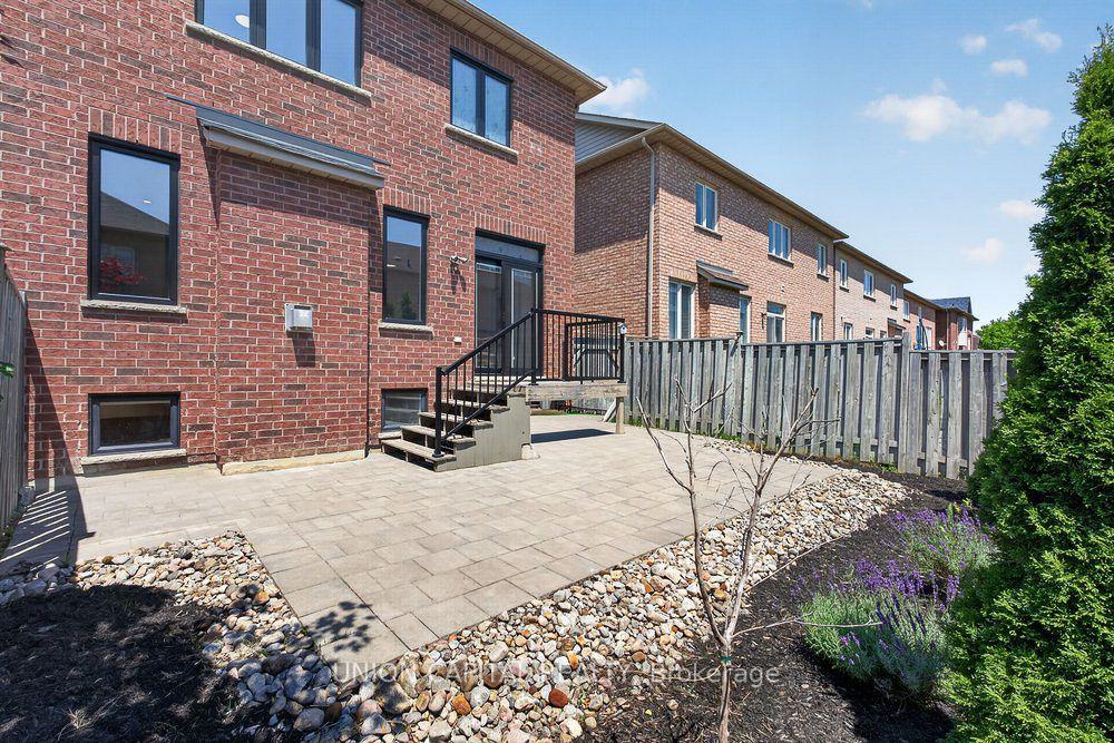 Photo 36 of 61 Hillmount Road, Markham, Cachet — HOMEH