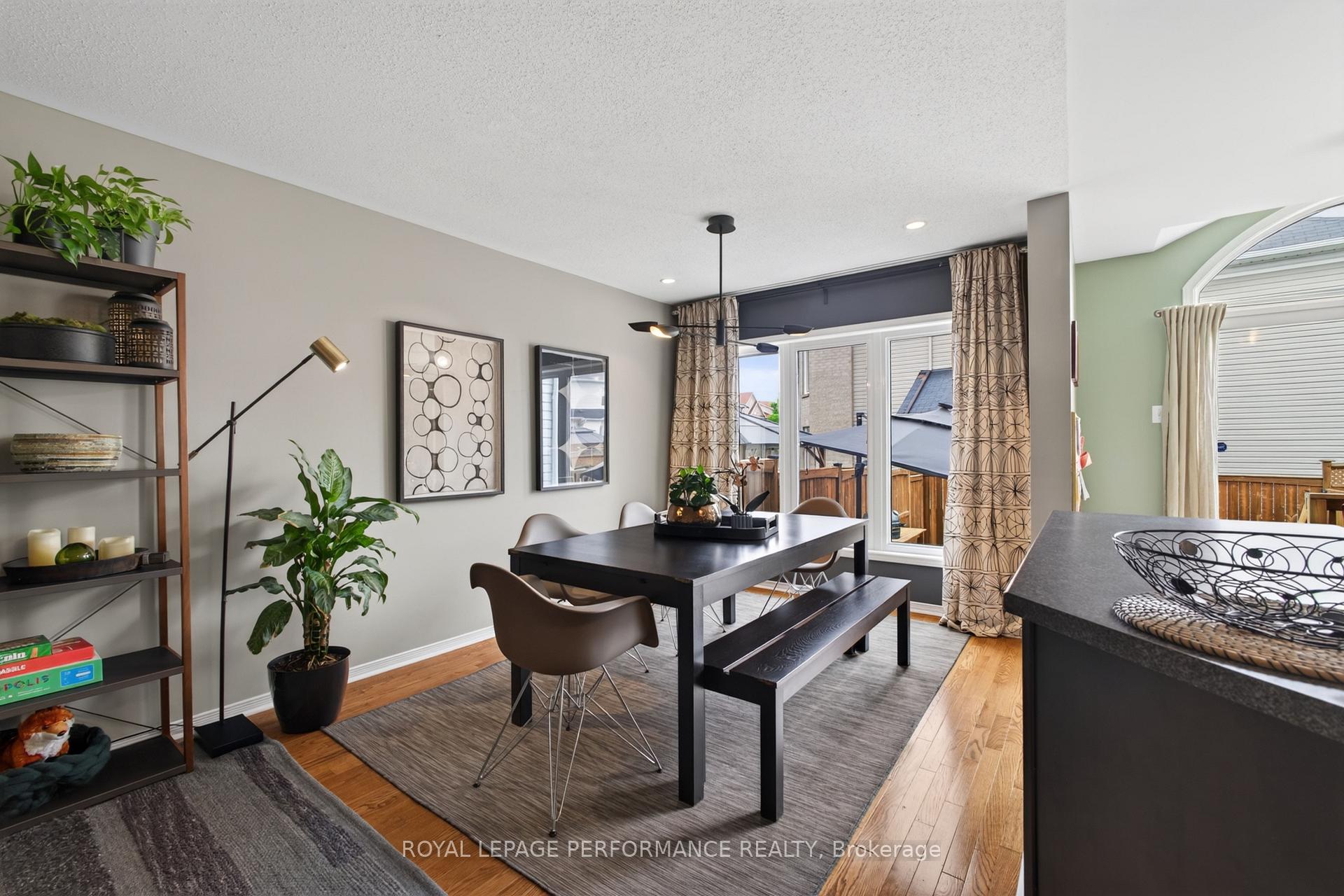 Photo 10 of 131 Sorento Street, Ottawa, Barrhaven - Strandherd — HOMEH