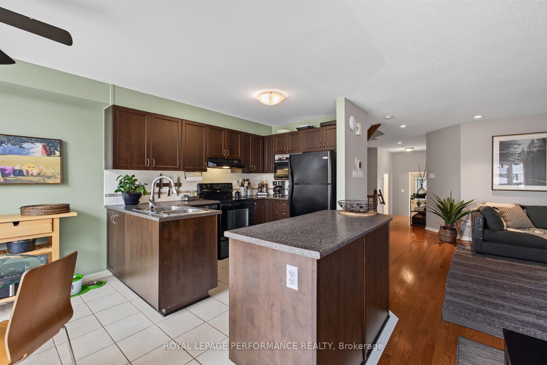 Photo 12 of 131 Sorento Street, Ottawa, Barrhaven - Strandherd — HOMEH