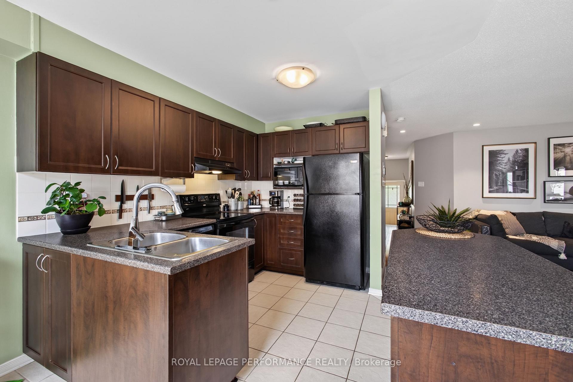 Photo 13 of 131 Sorento Street, Ottawa, Barrhaven - Strandherd — HOMEH