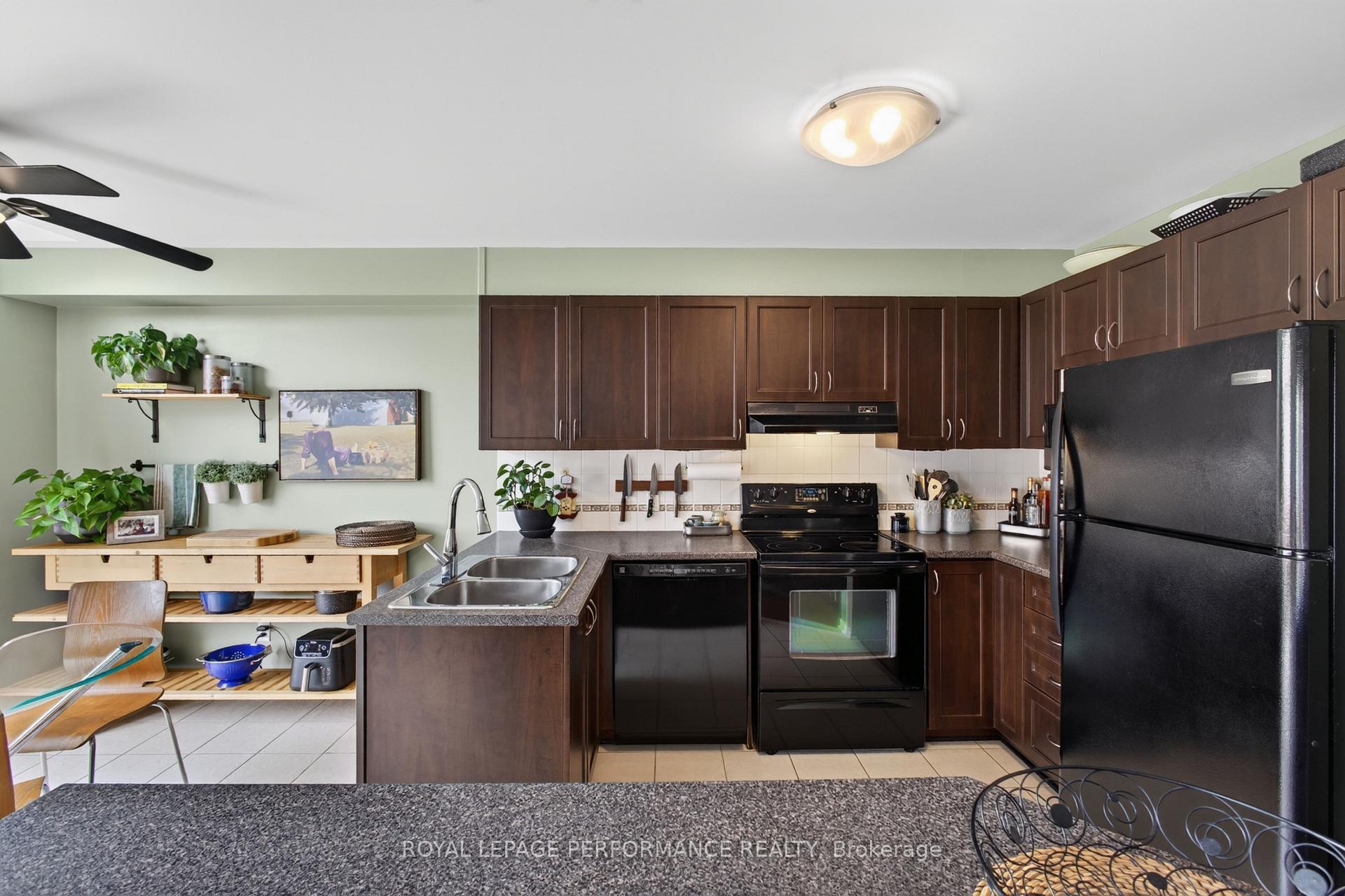 Photo 14 of 131 Sorento Street, Ottawa, Barrhaven - Strandherd — HOMEH