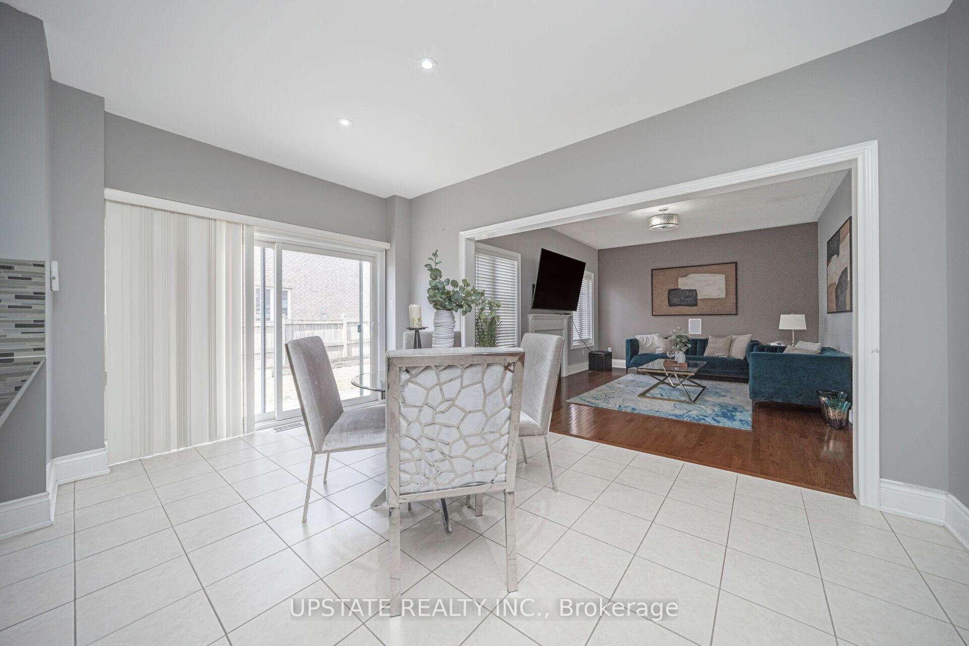Photo 13 of 2 Beachville Circle, Brampton, Credit Valley — HOMEH