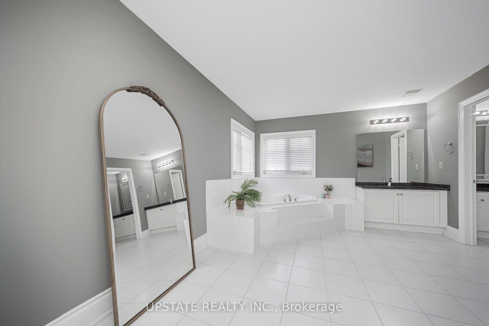 Photo 22 of 2 Beachville Circle, Brampton, Credit Valley — HOMEH