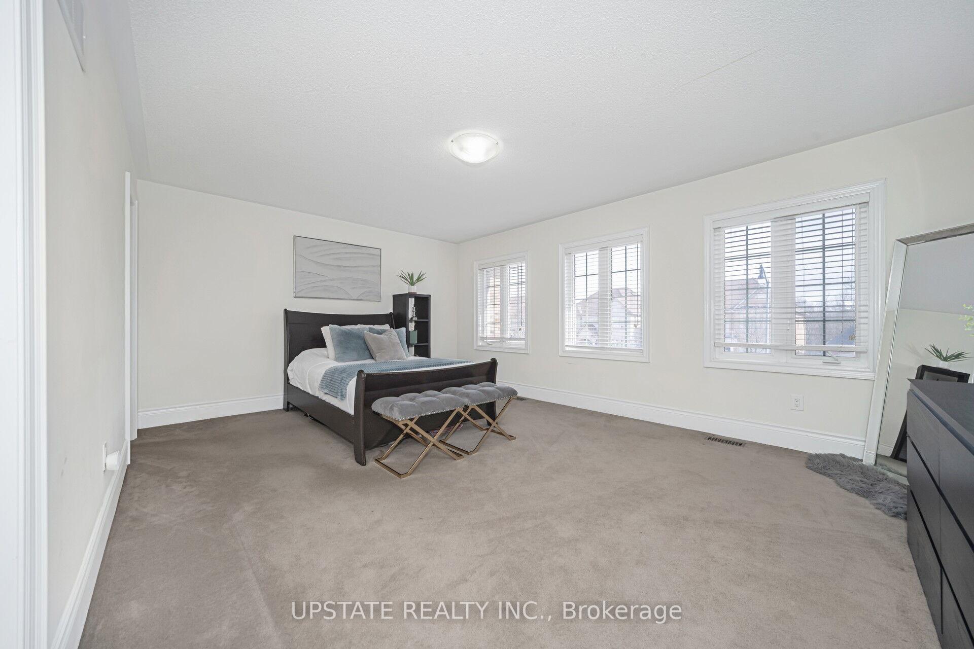 Photo 25 of 2 Beachville Circle, Brampton, Credit Valley — HOMEH